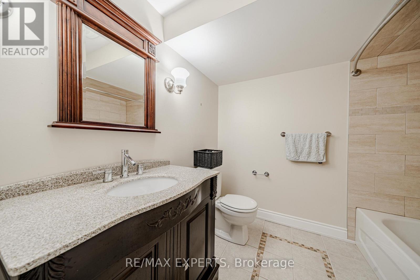 231 Mossbrook Square Property Photo 39