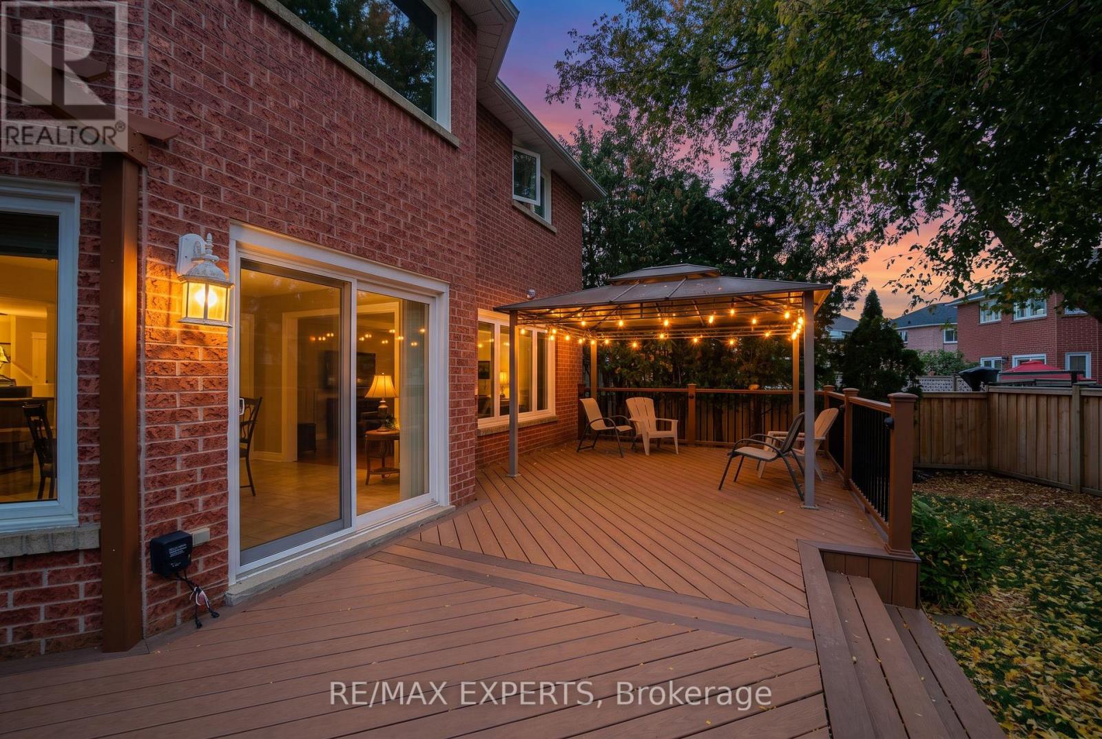 231 Mossbrook Square Property Photo 45