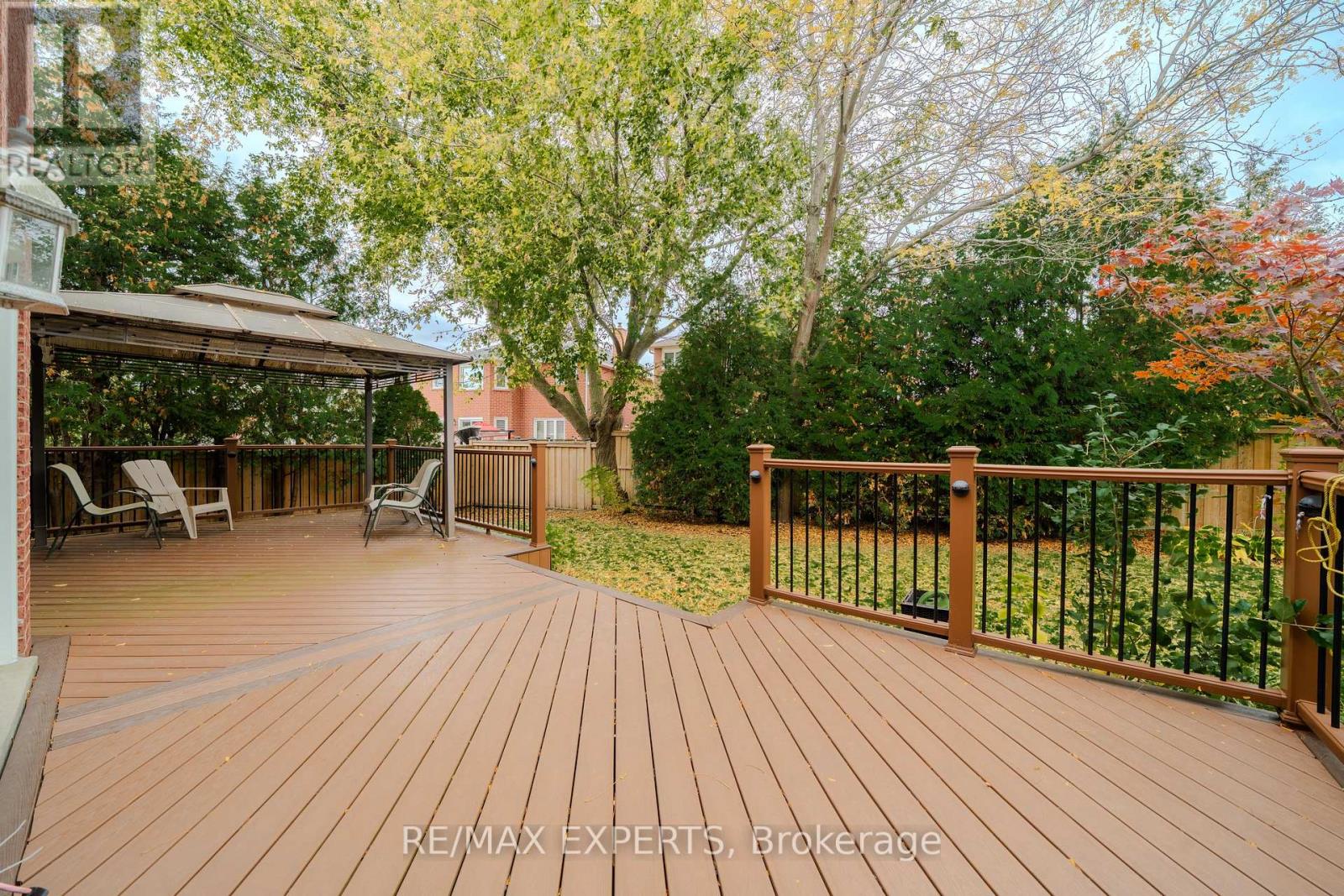 231 Mossbrook Square Property Photo 48
