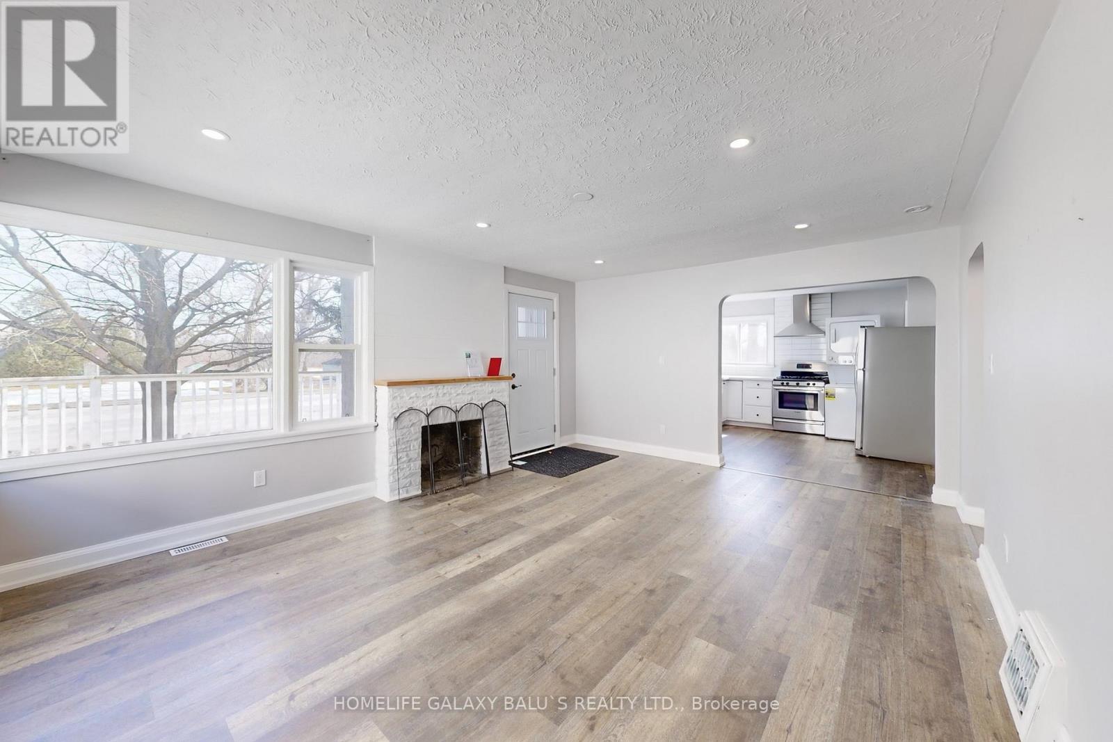 344 Townline Road N Property Photo 8