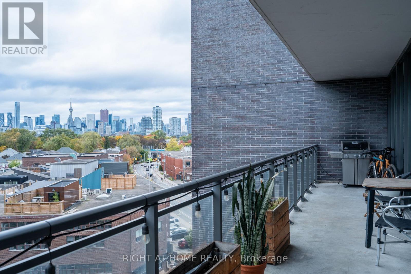 702 - 1201 Dundas Street E Property Photo 26