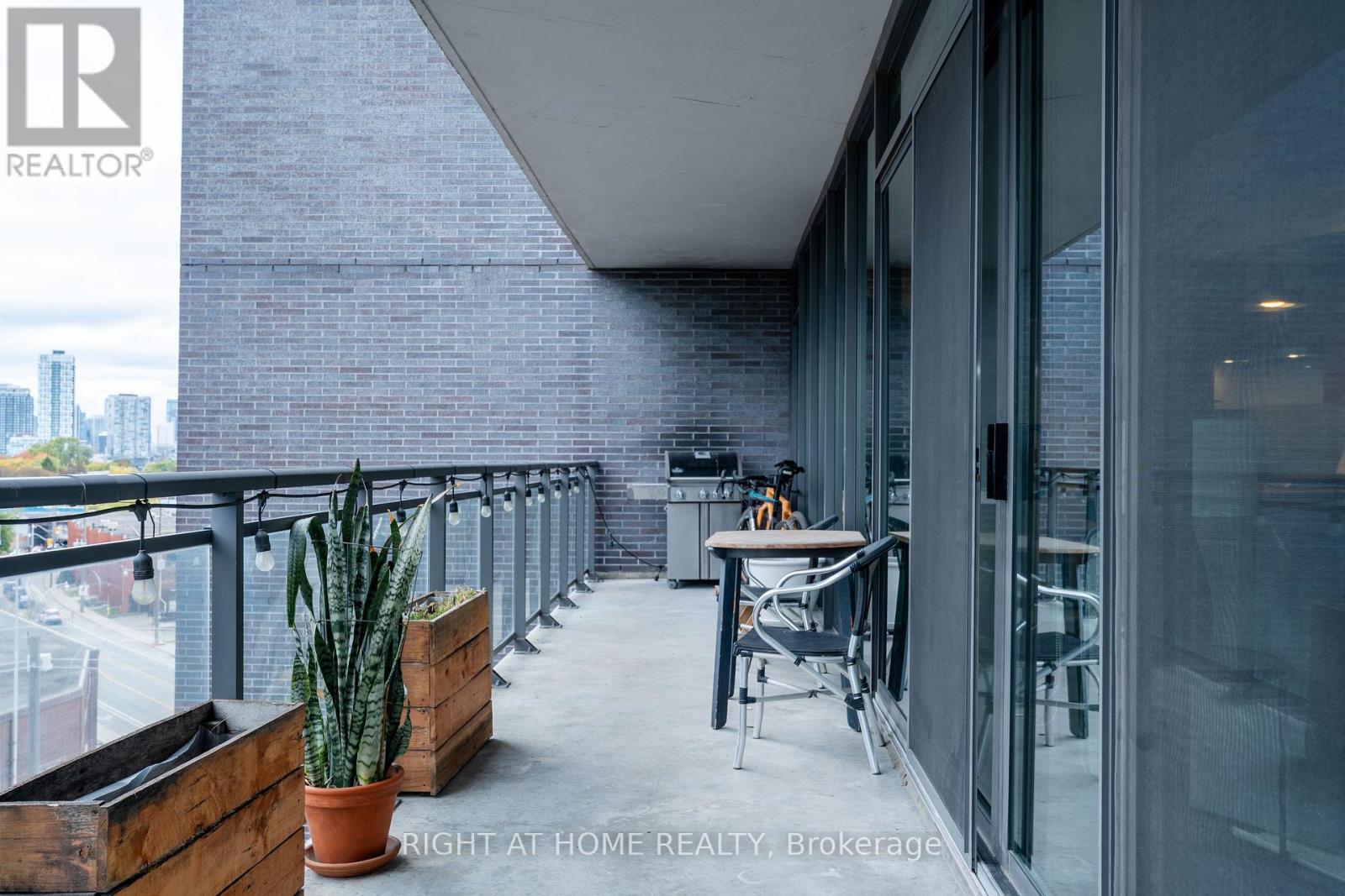 702 - 1201 Dundas Street E Property Photo 28