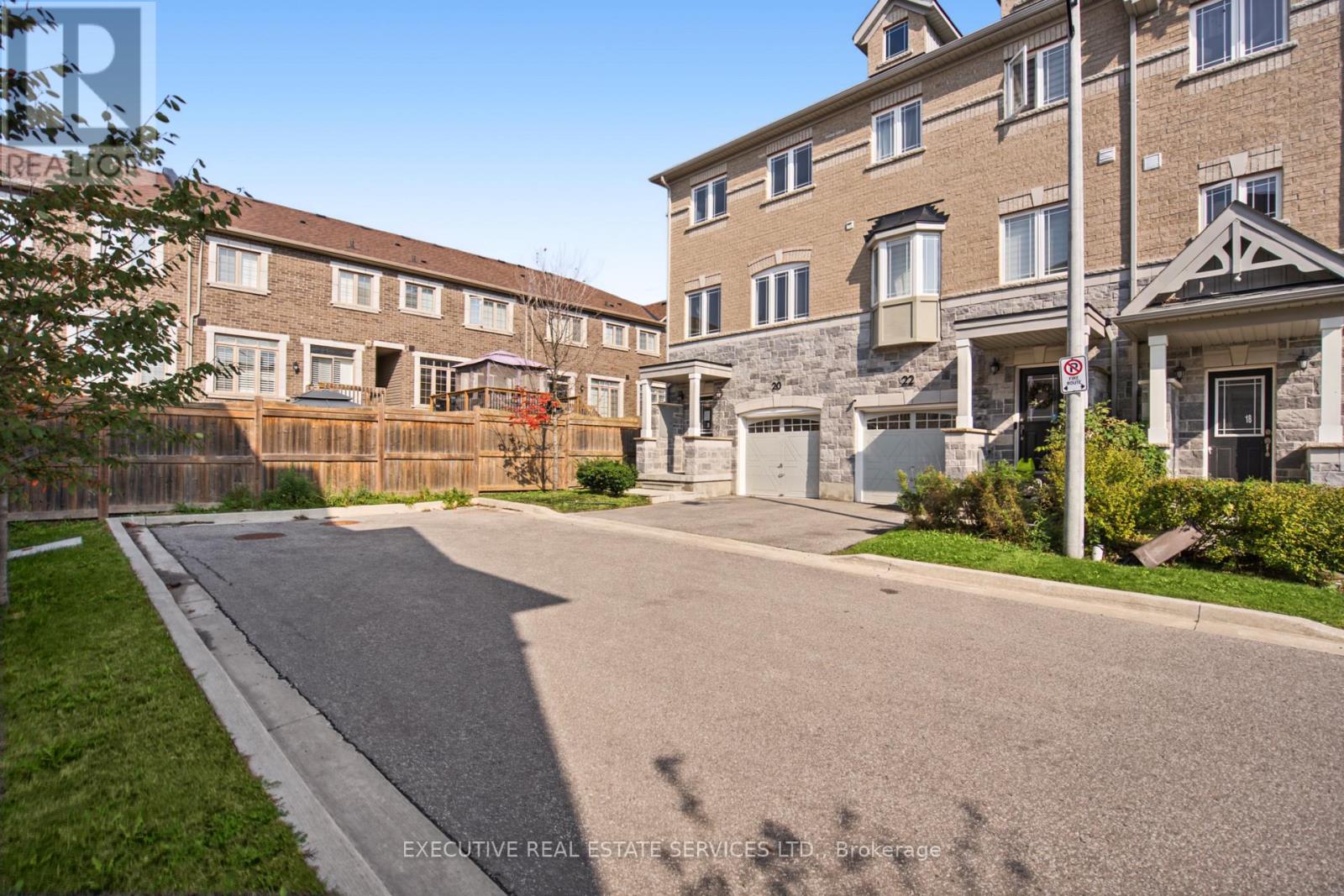 20 Waterstone Way Property Photo 1