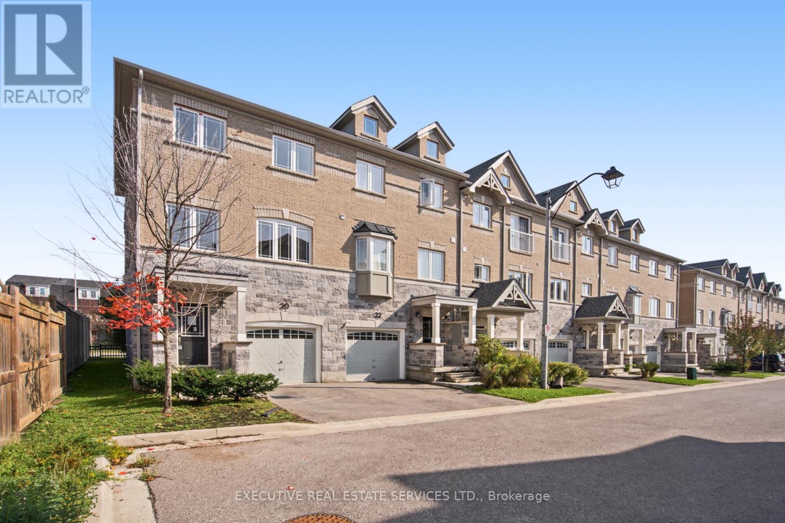 20 Waterstone Way Property Photo 3