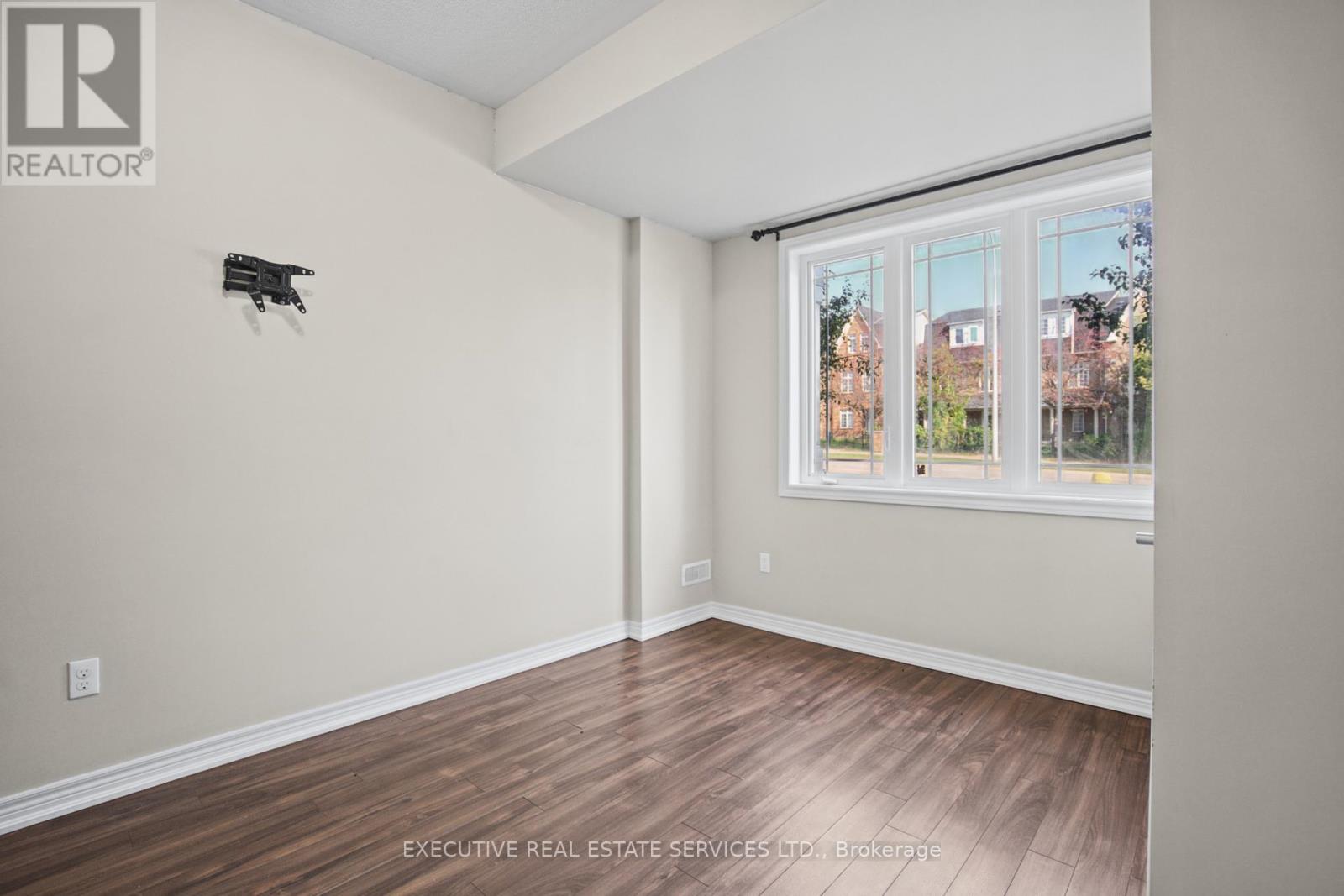 20 Waterstone Way Property Photo 14