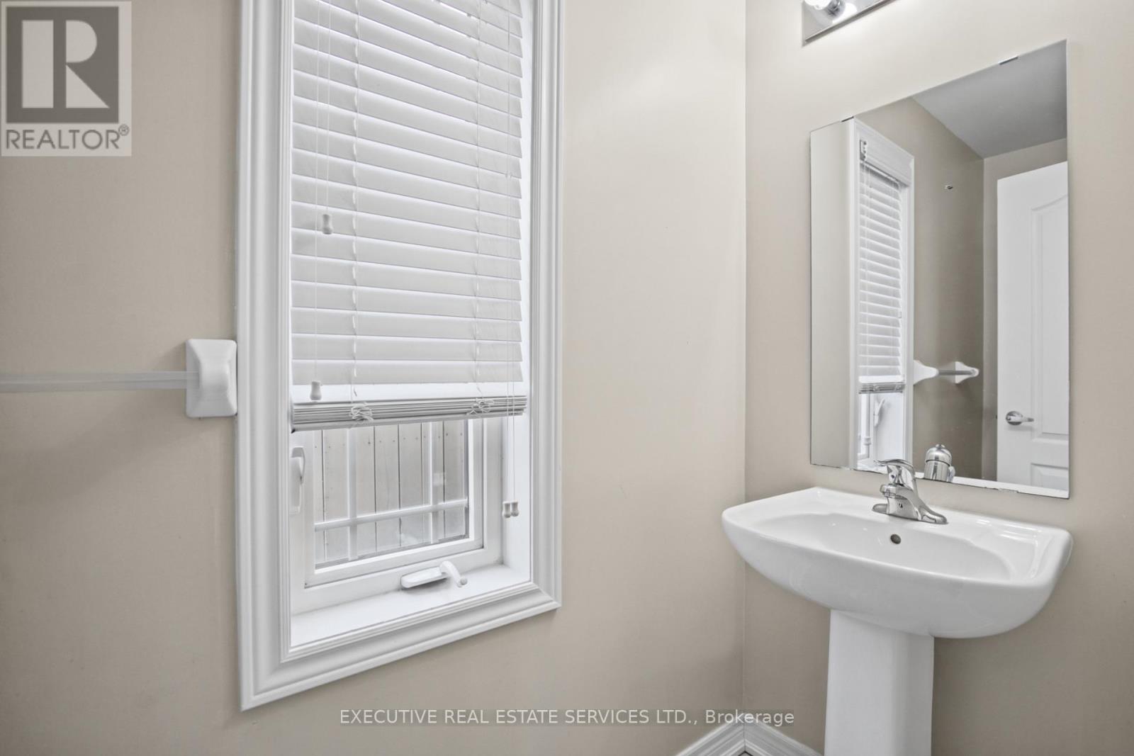 20 Waterstone Way Property Photo 16