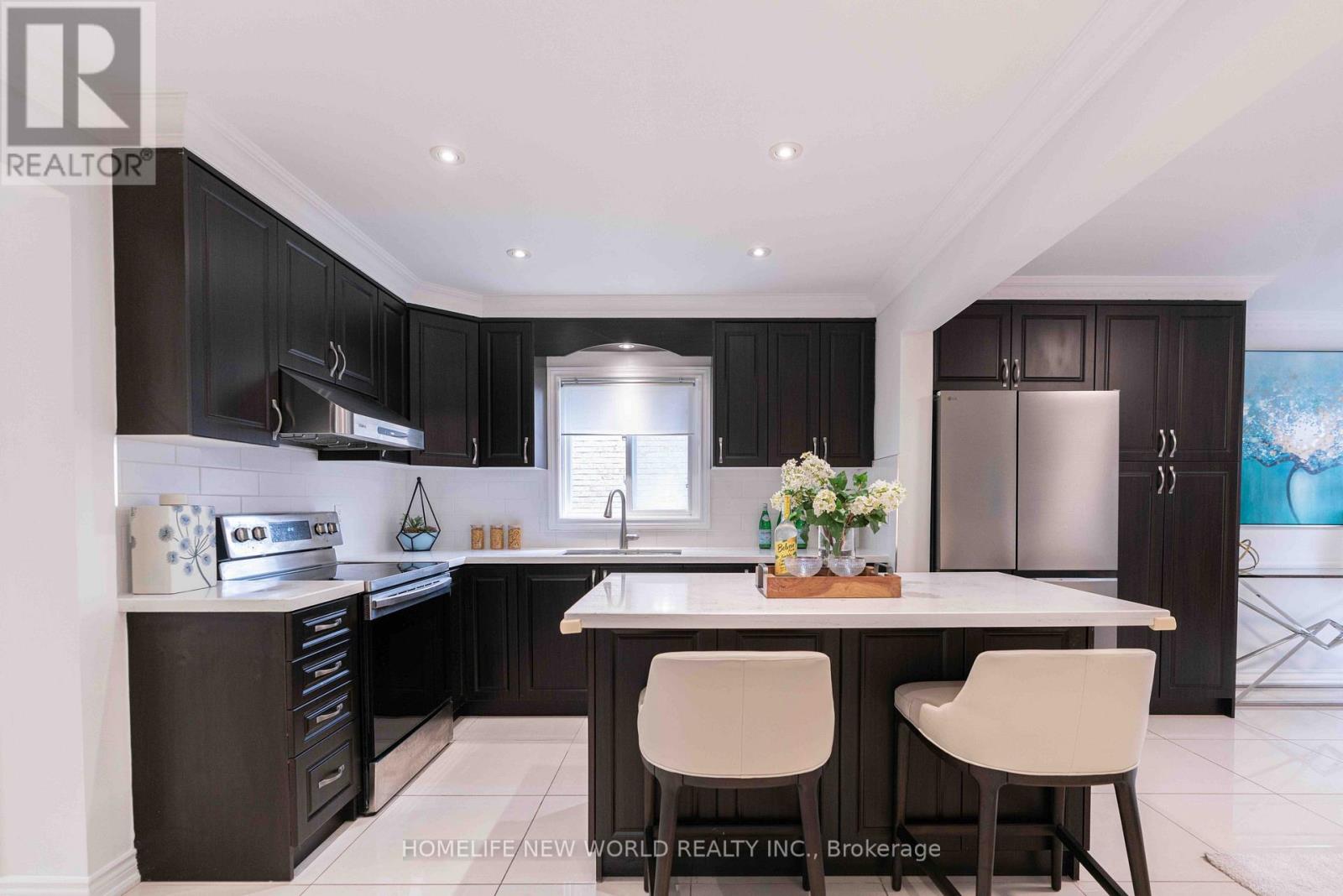 102 Alexmuir Boulevard Property Photo 13