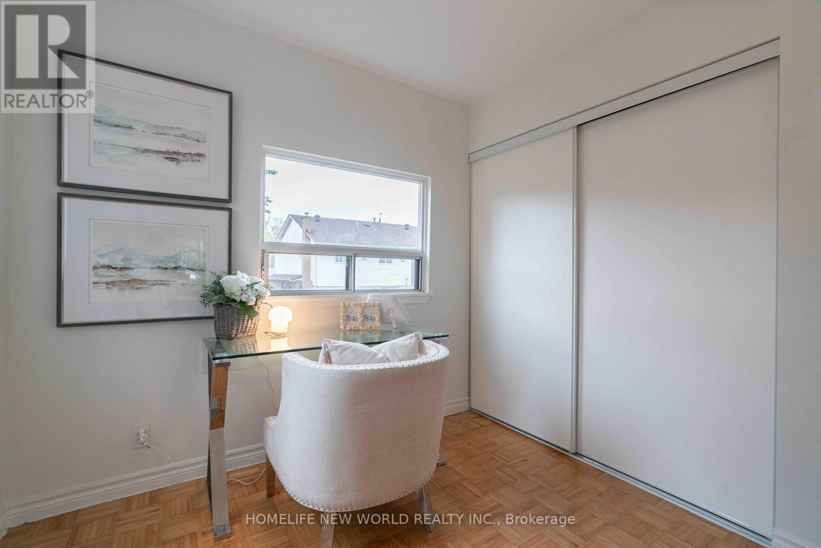 102 Alexmuir Boulevard Property Photo 23