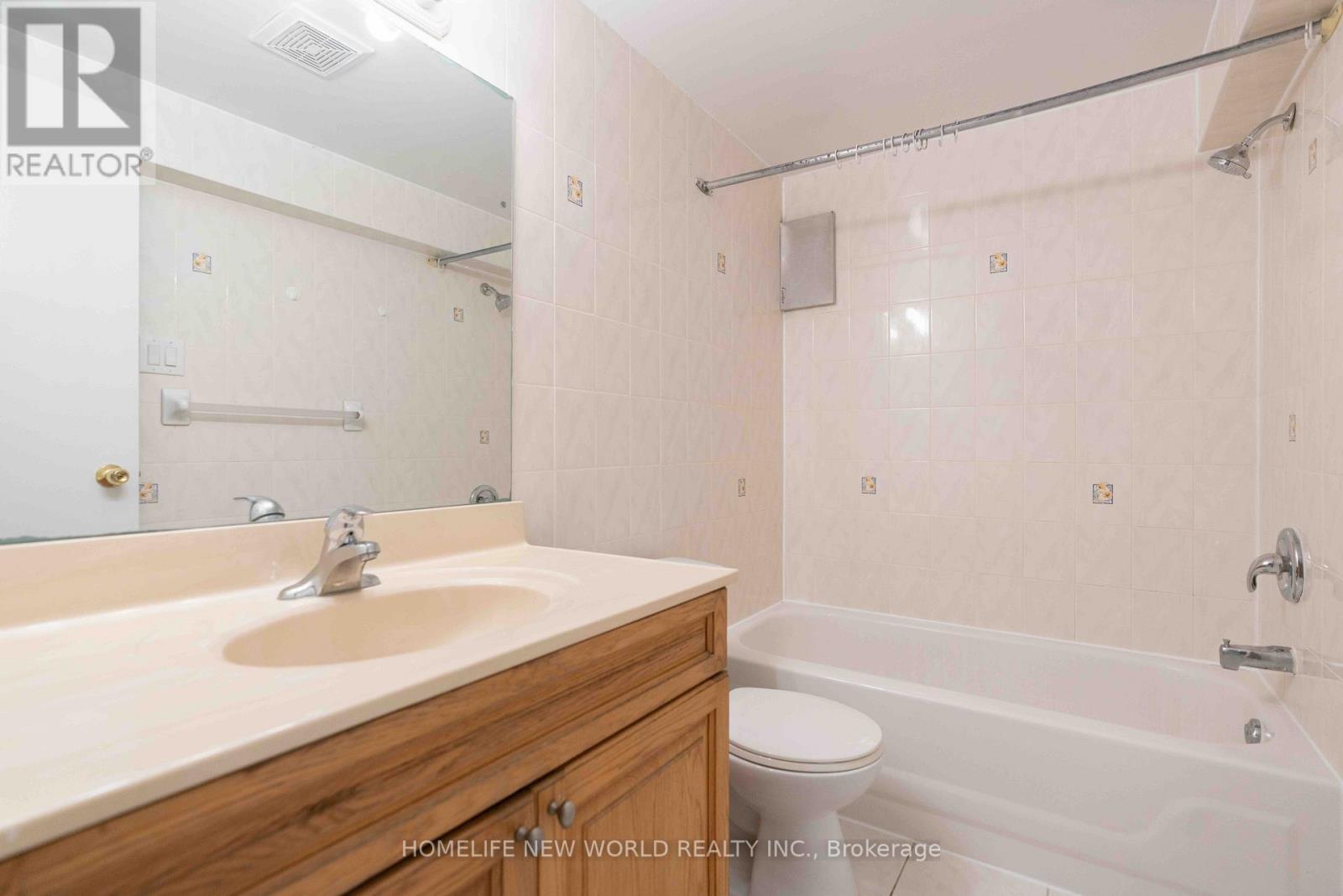 102 Alexmuir Boulevard Property Photo 41