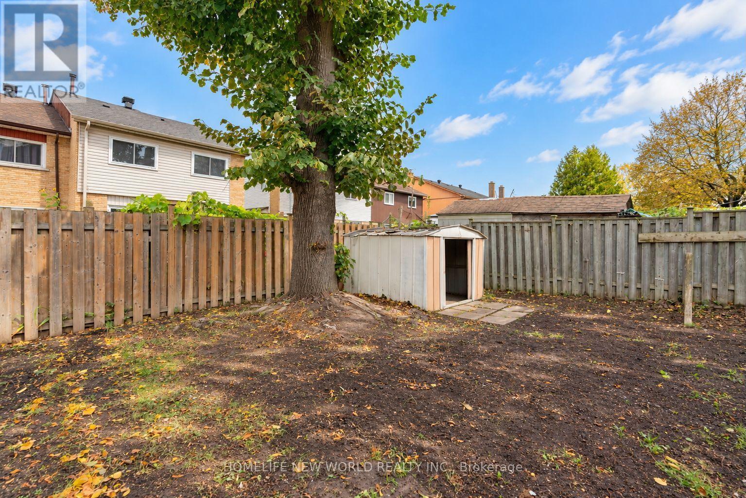 102 Alexmuir Boulevard Property Photo 43