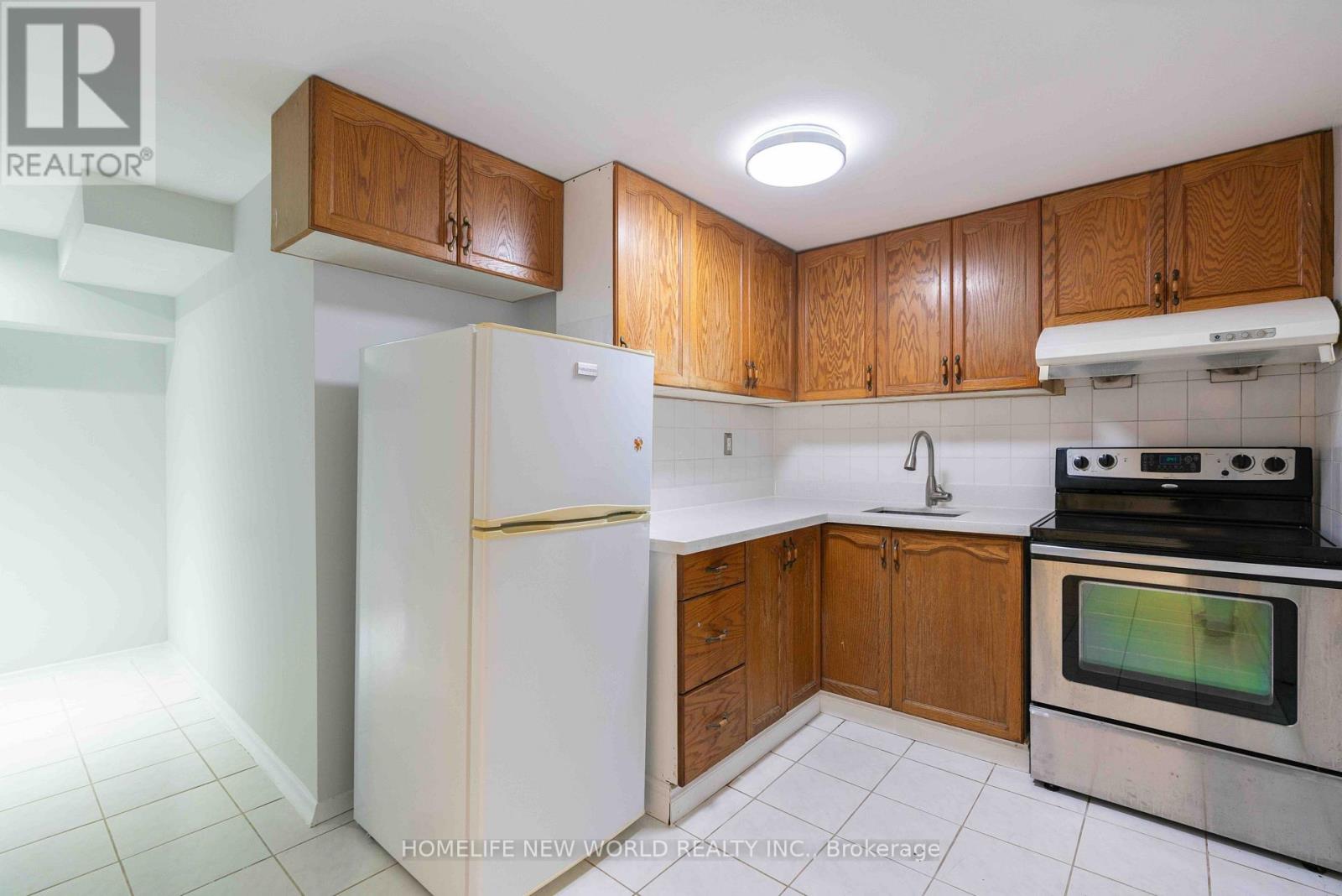102 Alexmuir Boulevard Property Photo 44