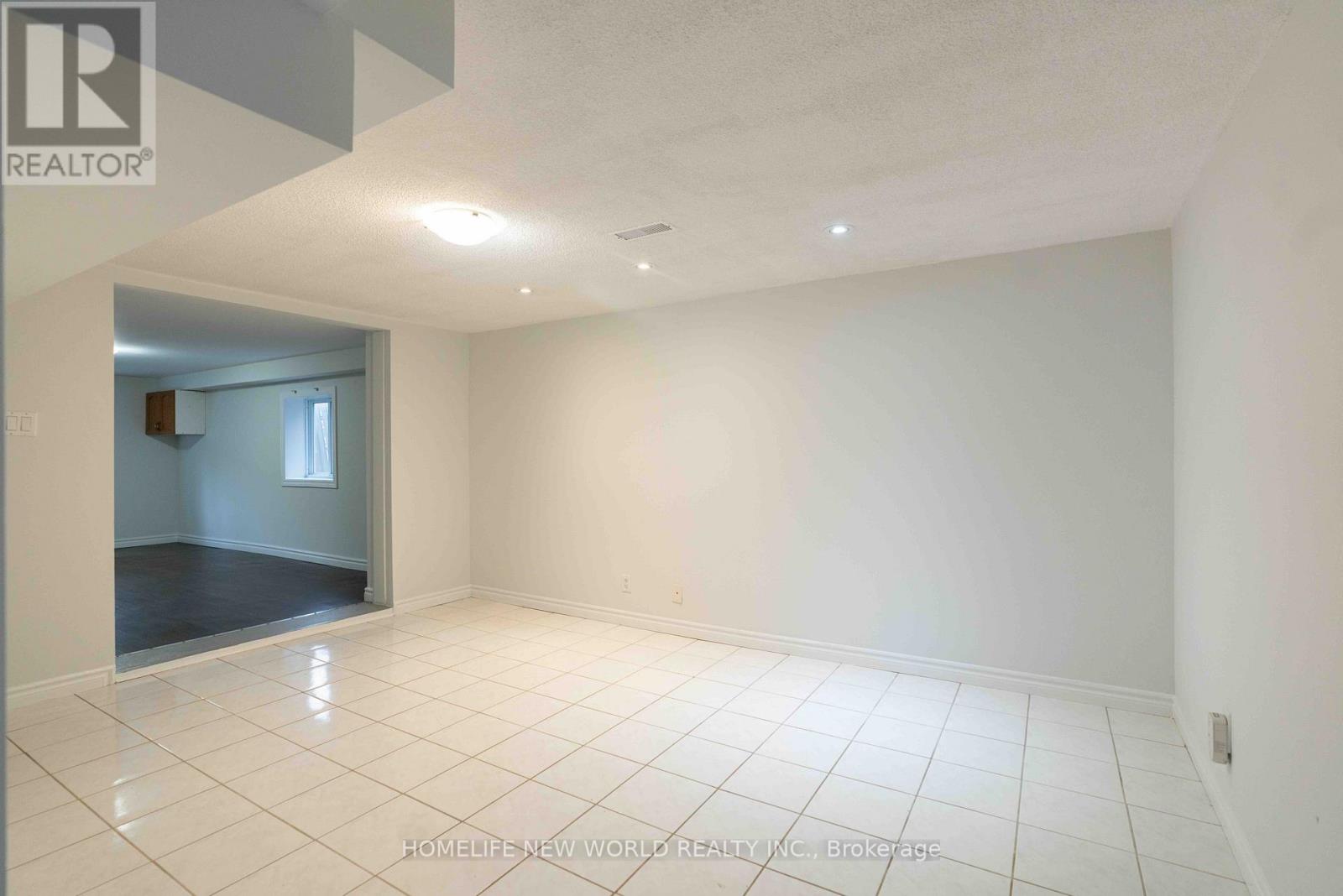 102 Alexmuir Boulevard Property Photo 45