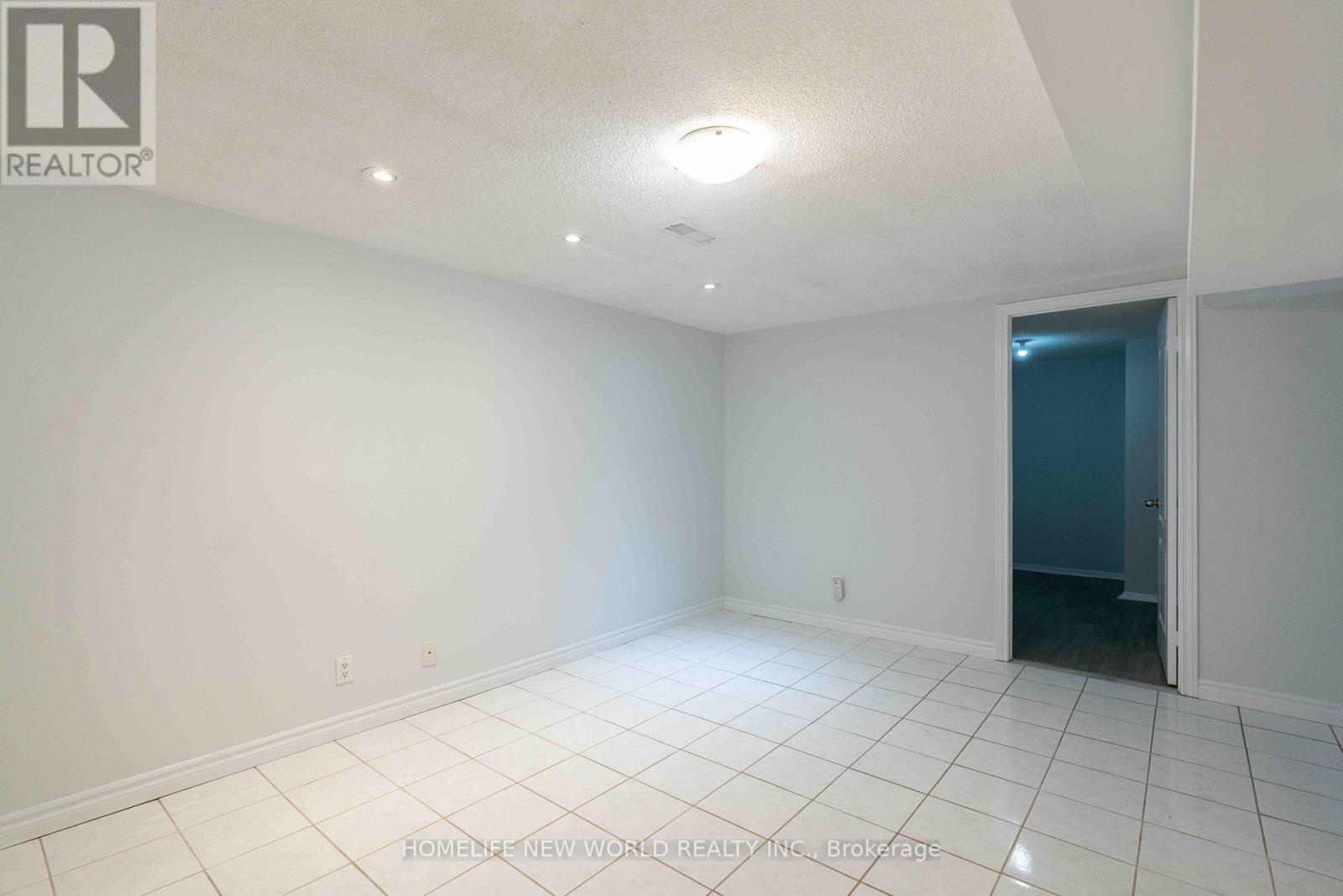 102 Alexmuir Boulevard Property Photo 46