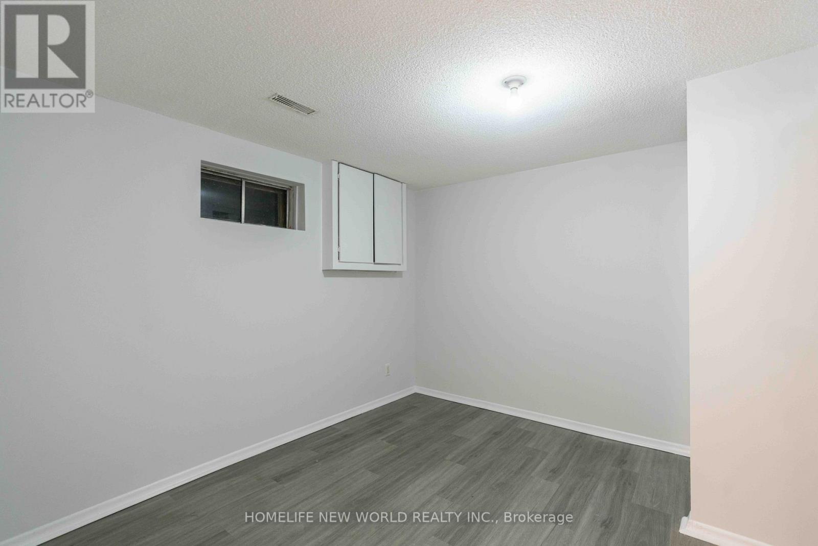 102 Alexmuir Boulevard Property Photo 47