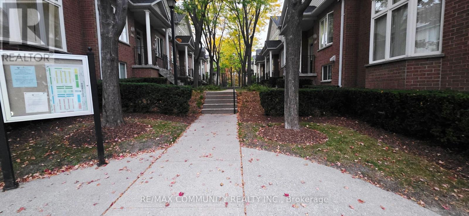 511 - 83 Mondeo Drive Property Photo 3