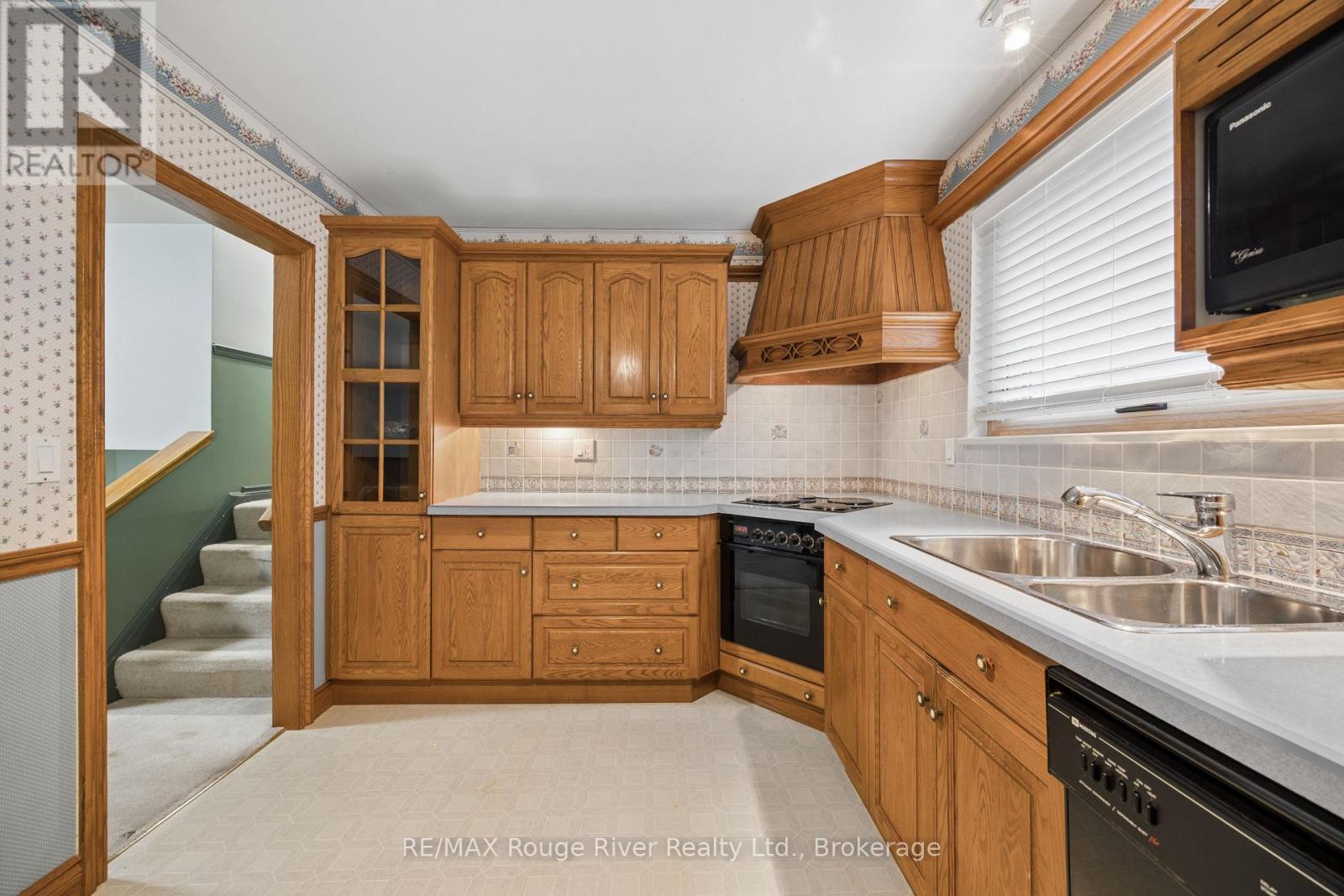 3 Heatherwood Road Property Photo 13