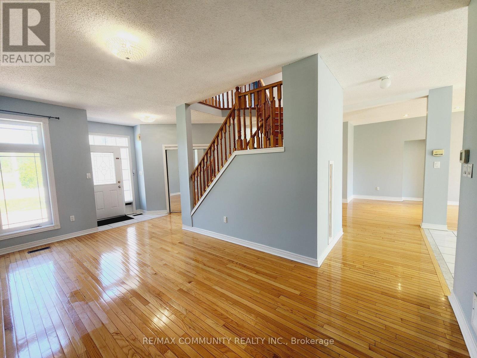 Main - 61 Chartway Boulevard Property Photo 7