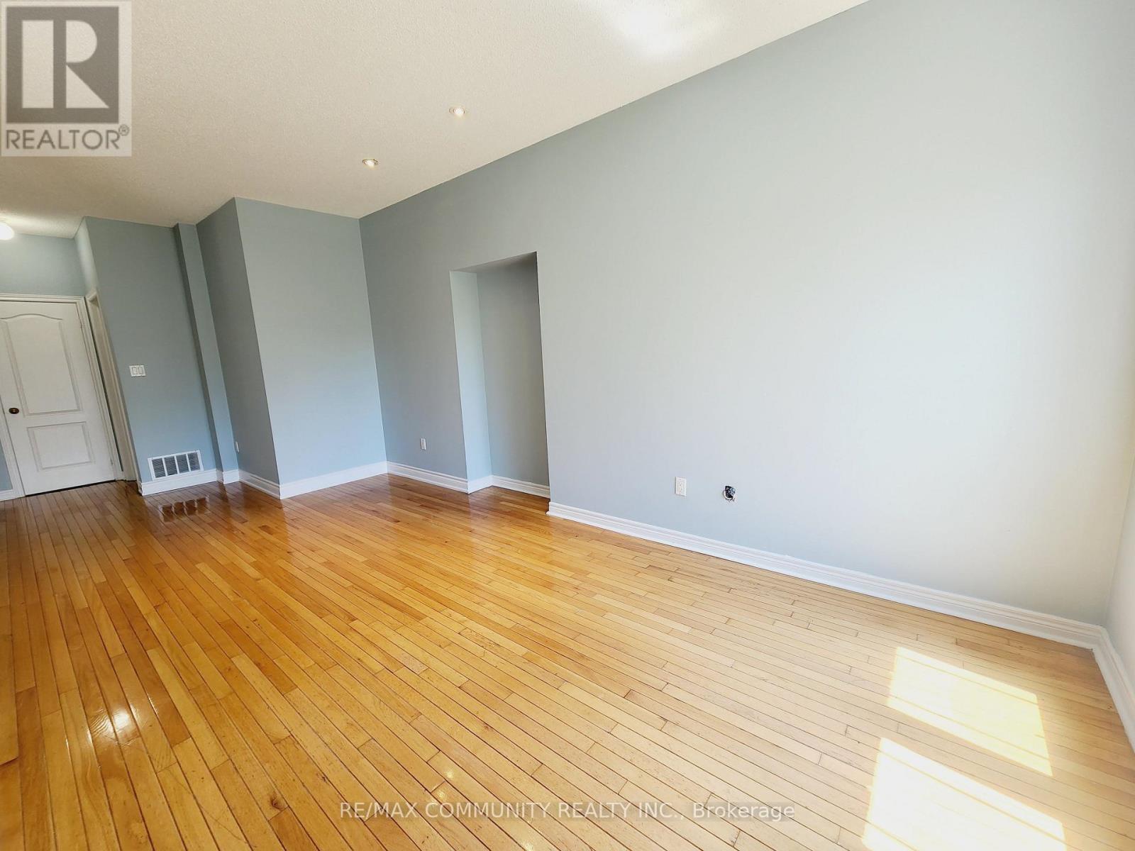 Main - 61 Chartway Boulevard Property Photo 13