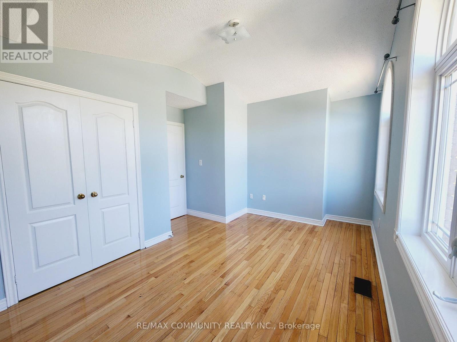 Main - 61 Chartway Boulevard Property Photo 22