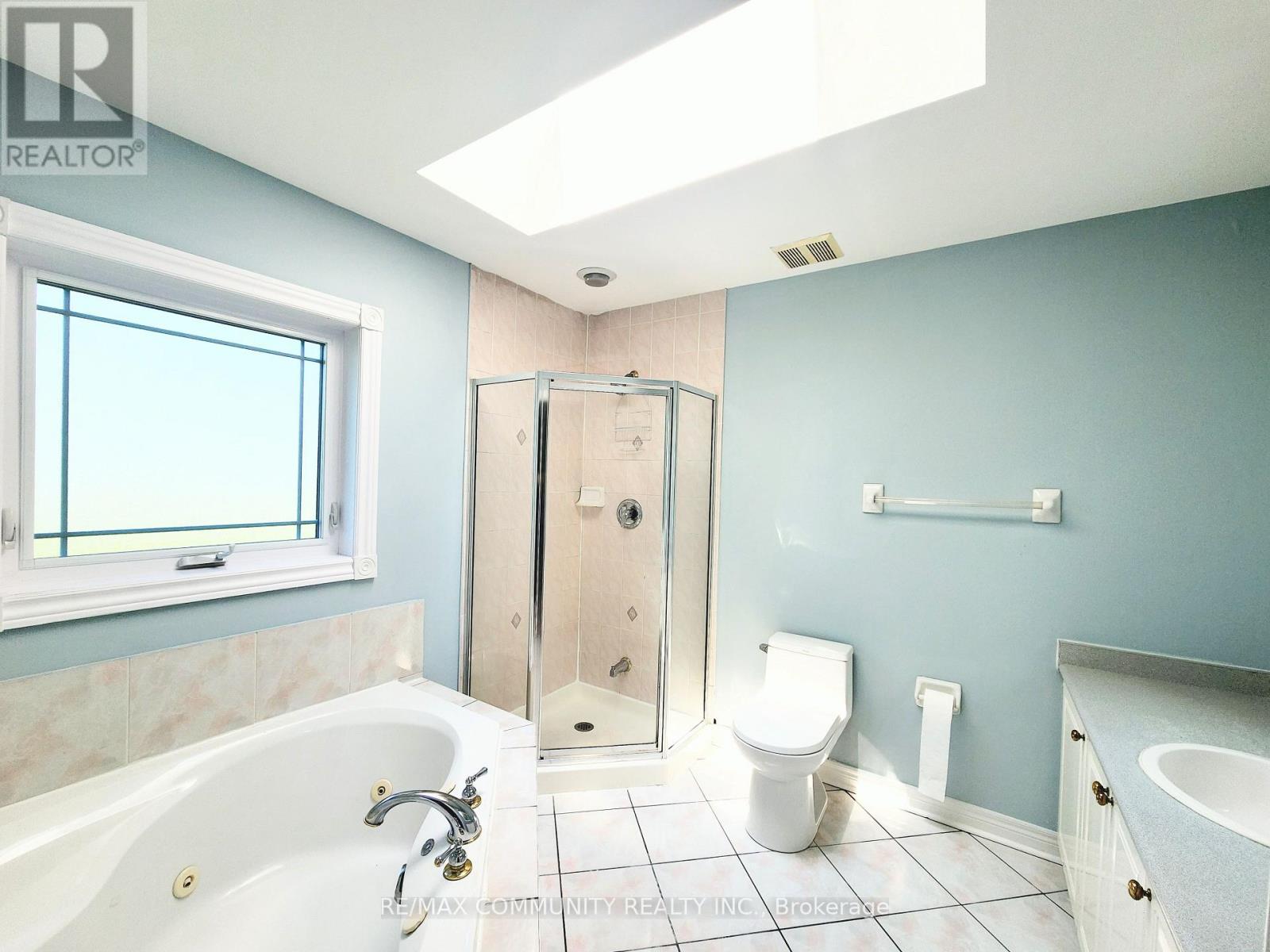 Main - 61 Chartway Boulevard Property Photo 27