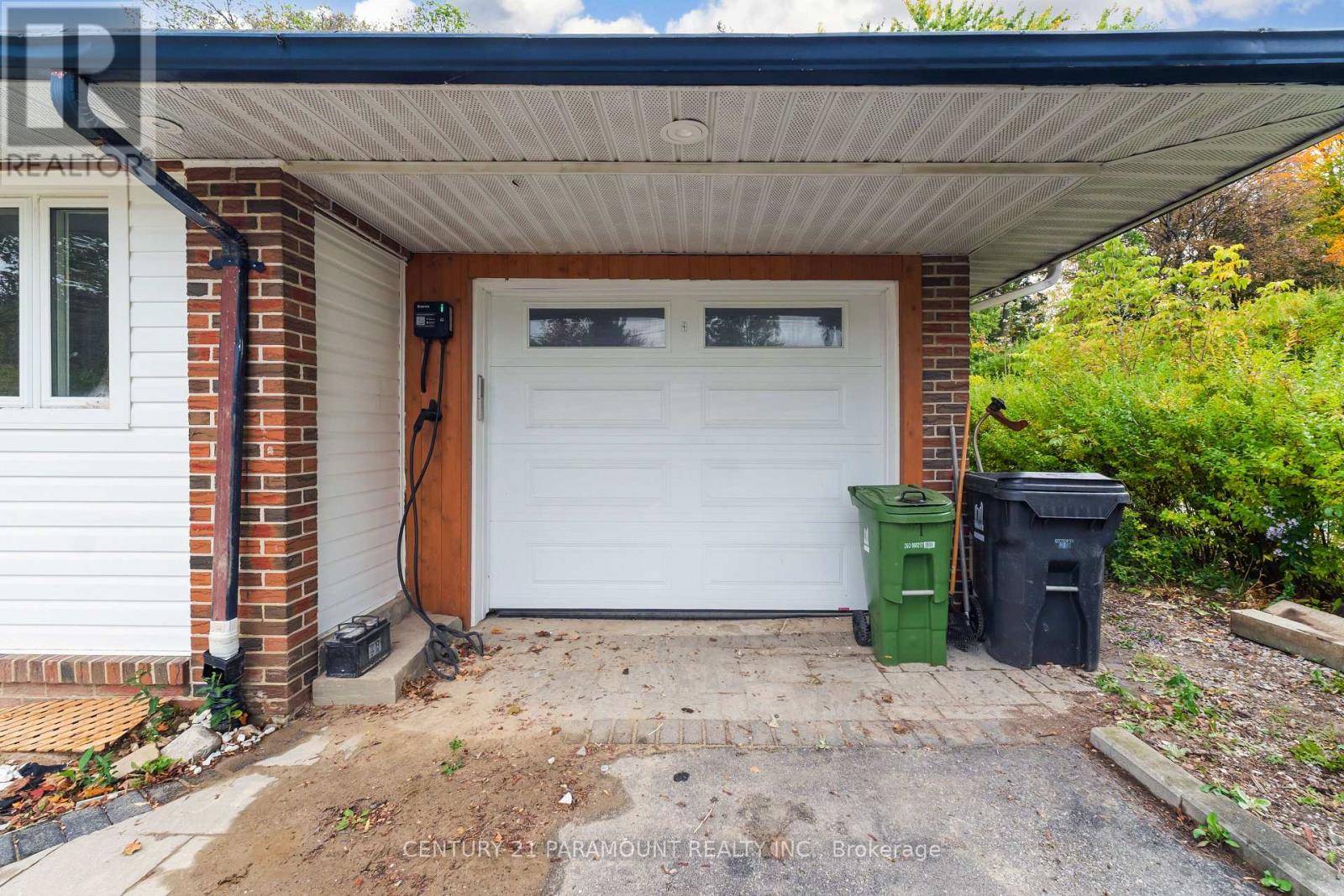 8 Waterfield Drive Property Photo 5