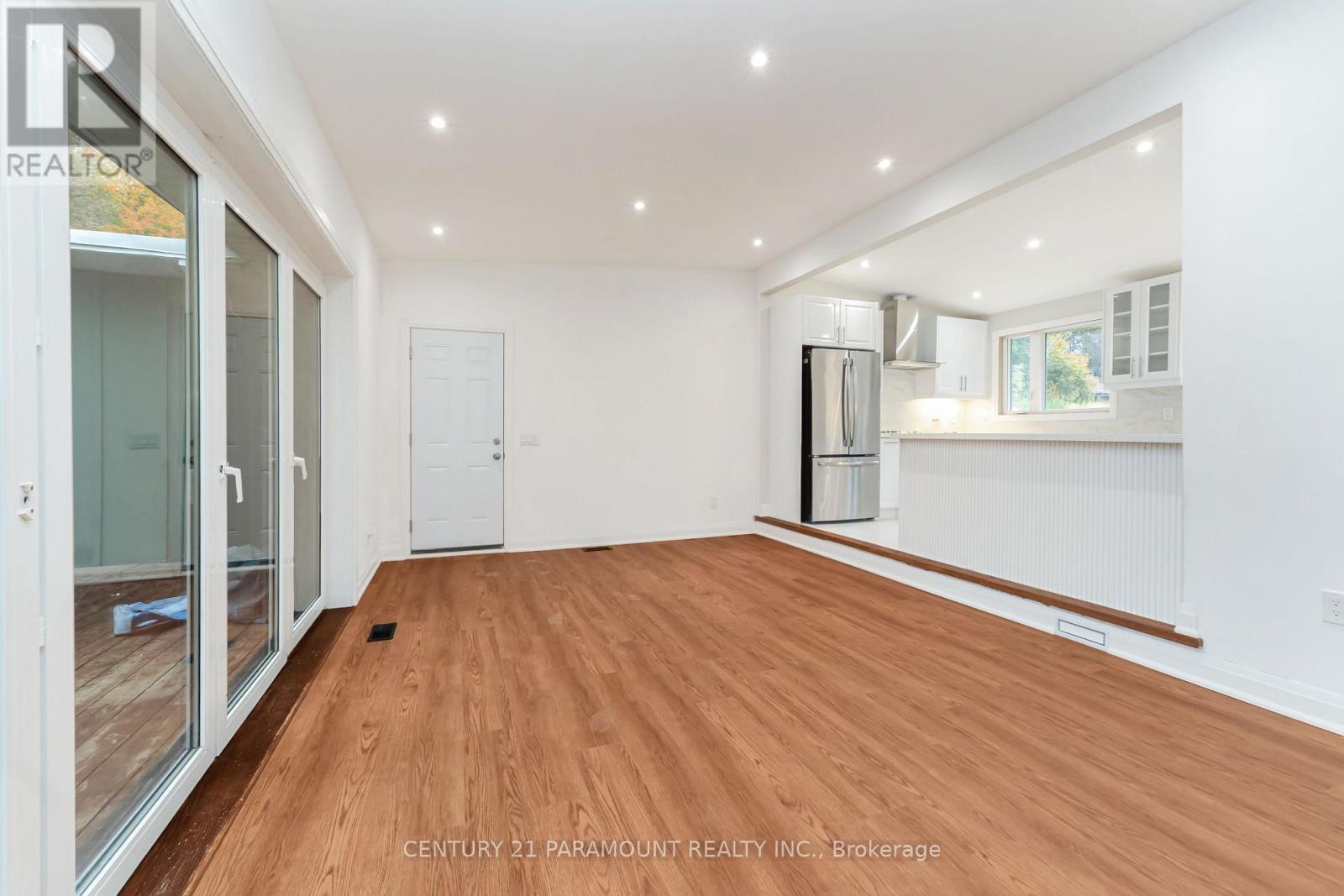 8 Waterfield Drive Property Photo 12