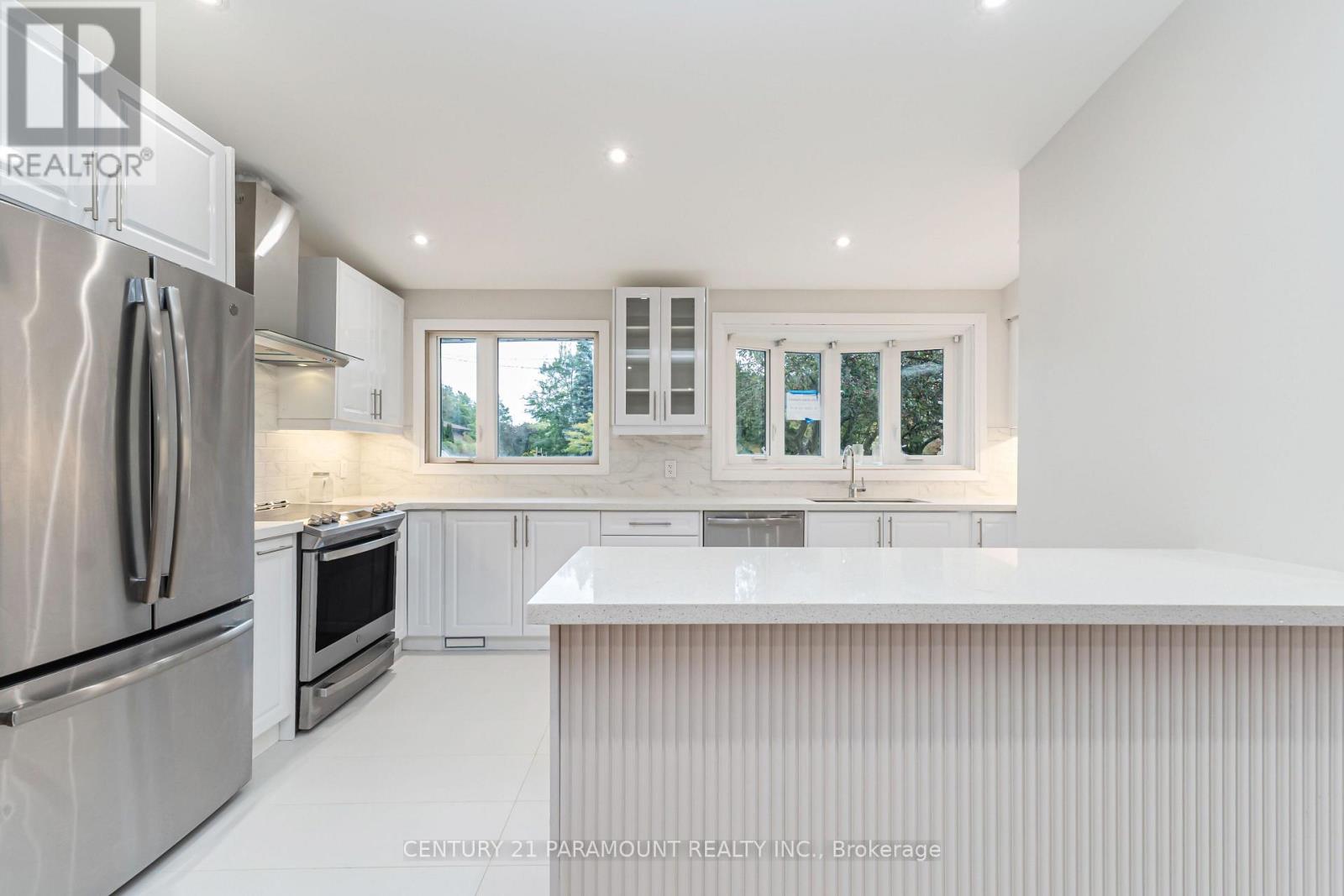 8 Waterfield Drive Property Photo 13