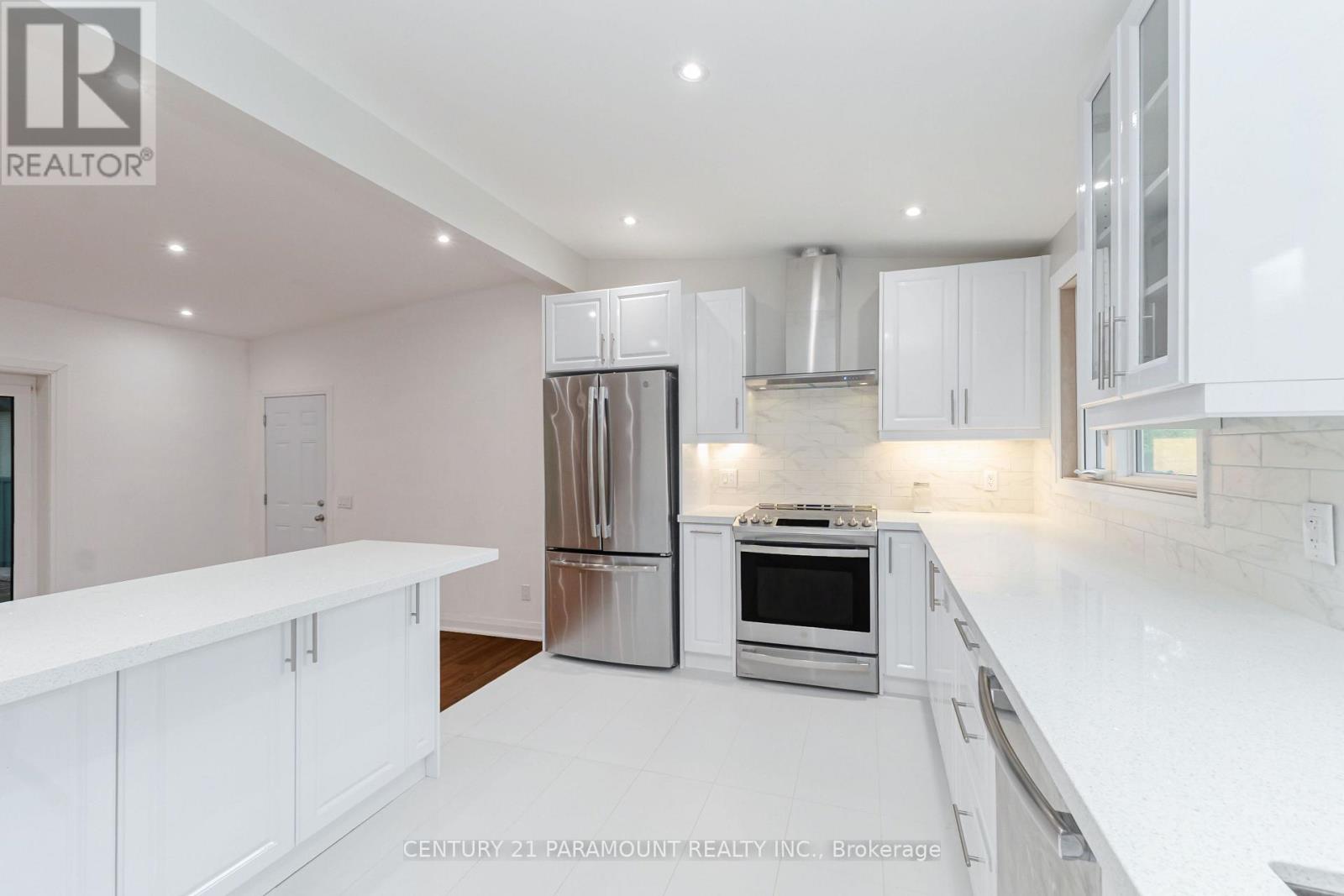 8 Waterfield Drive Property Photo 16