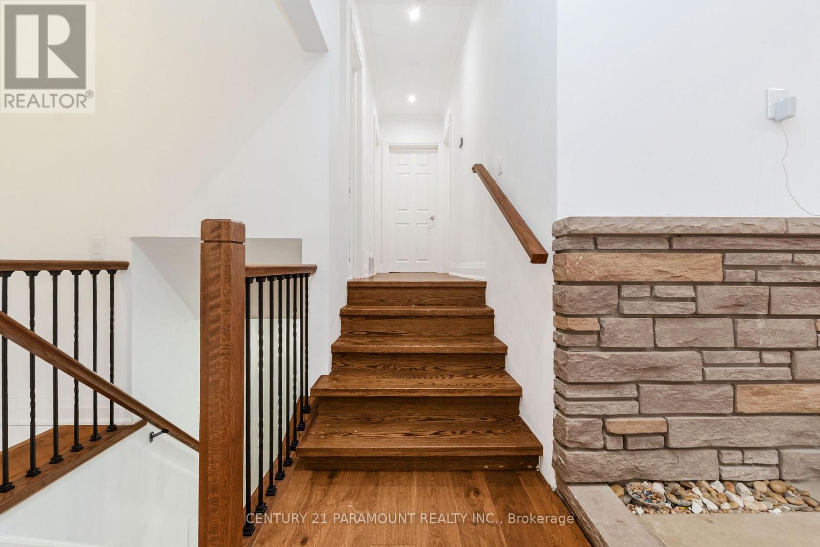 8 Waterfield Drive Property Photo 20