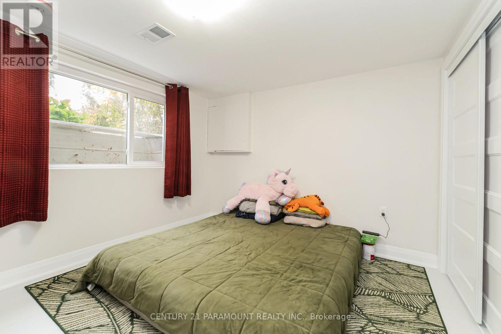 8 Waterfield Drive Property Photo 23