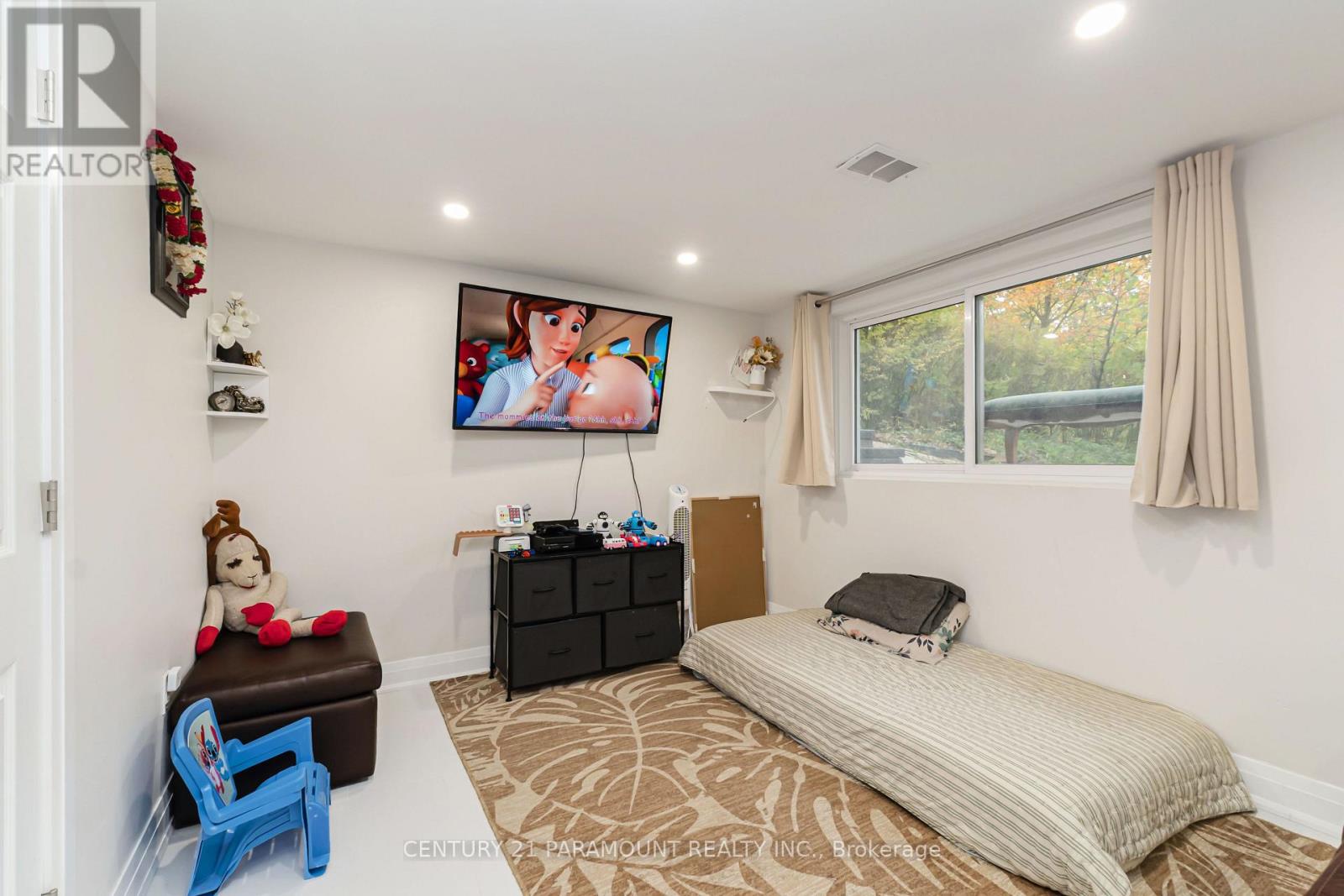 8 Waterfield Drive Property Photo 36