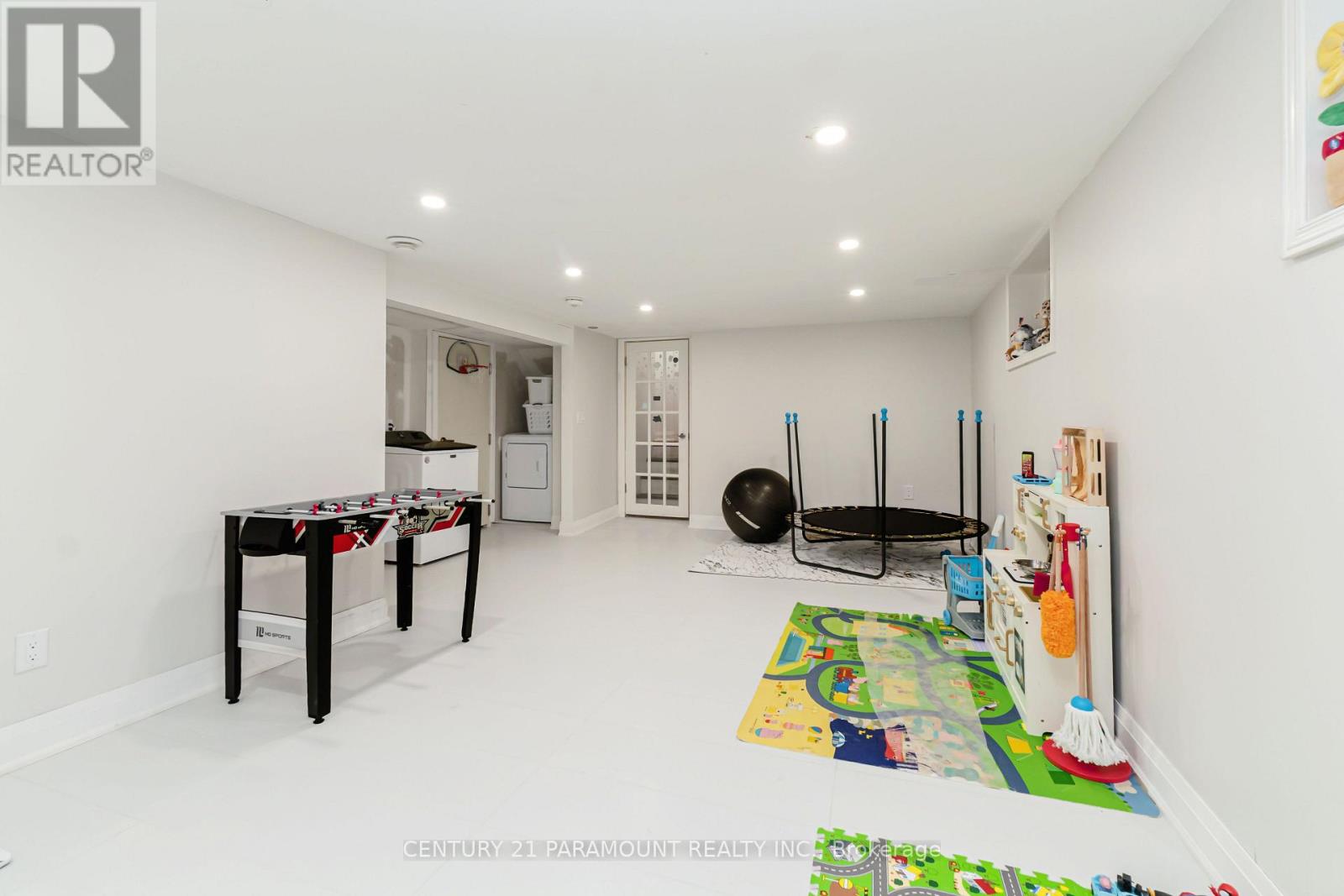 8 Waterfield Drive Property Photo 39
