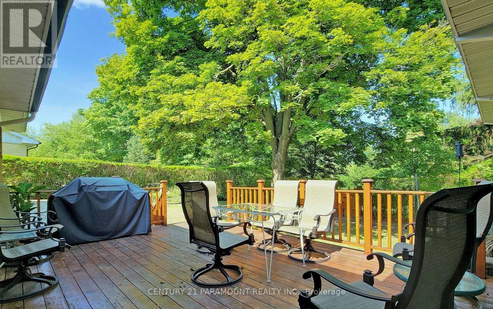 8 Waterfield Drive Property Photo 44