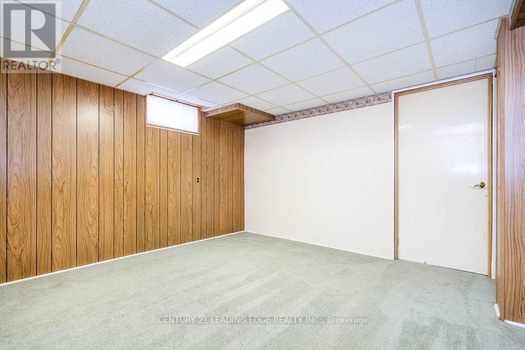 Bsmt - 17 Caddy Drive Property Photo 9