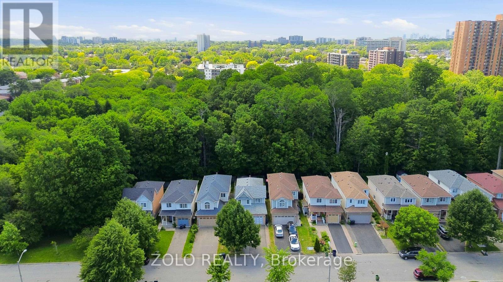 82 Piperbrook Crescent Property Photo 3