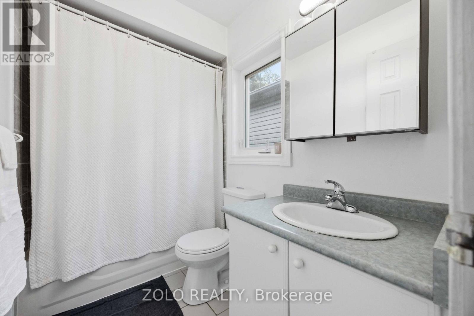 82 Piperbrook Crescent Property Photo 11