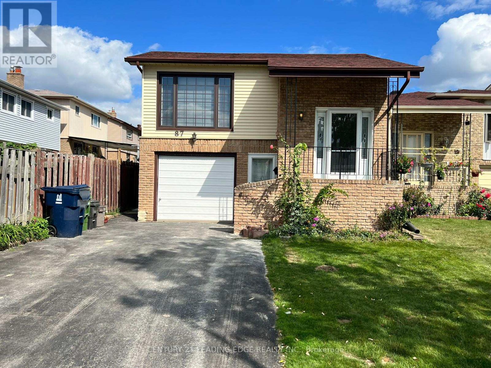 UPPER - 87 DUNMAIL DRIVE Property Photo 1
