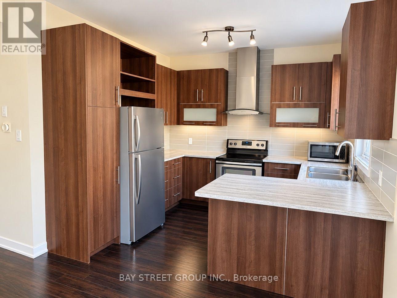 124 Vanier Street Property Photo 3
