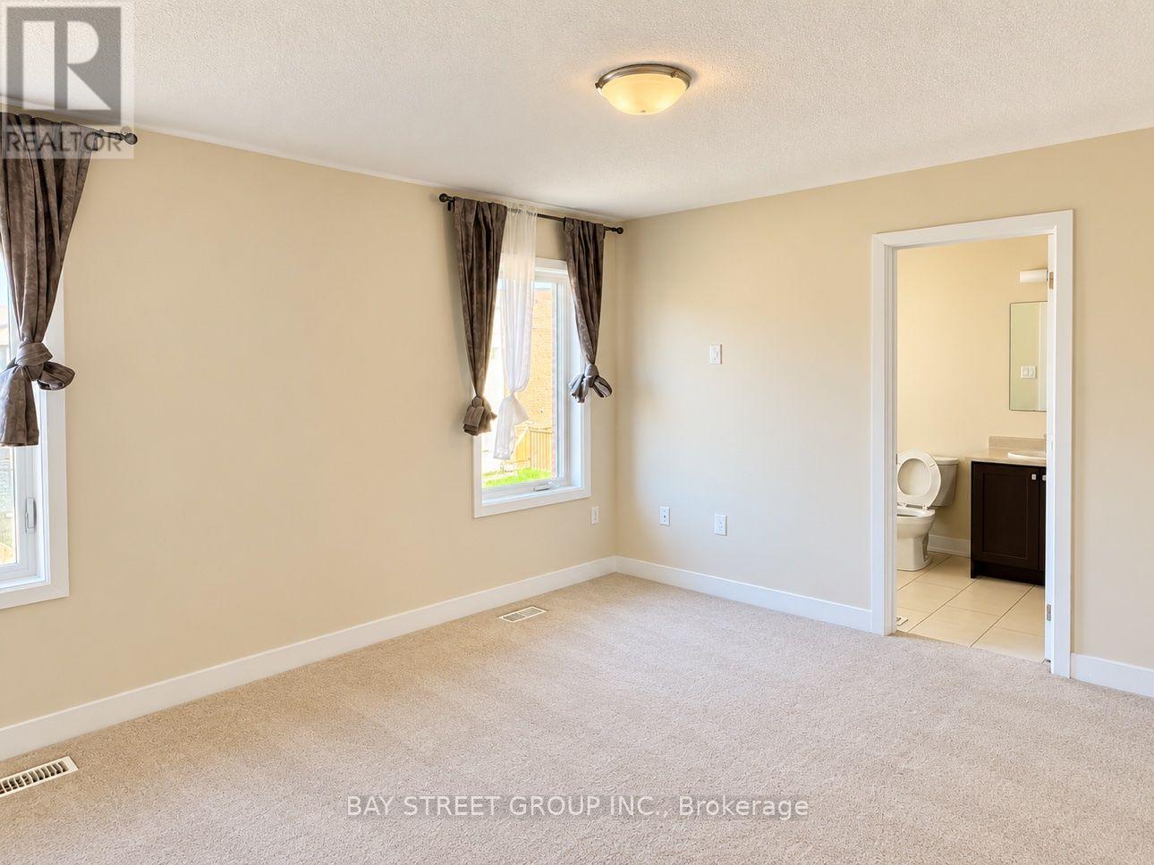 124 Vanier Street Property Photo 5