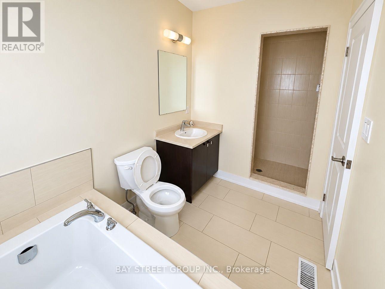 124 Vanier Street Property Photo 6