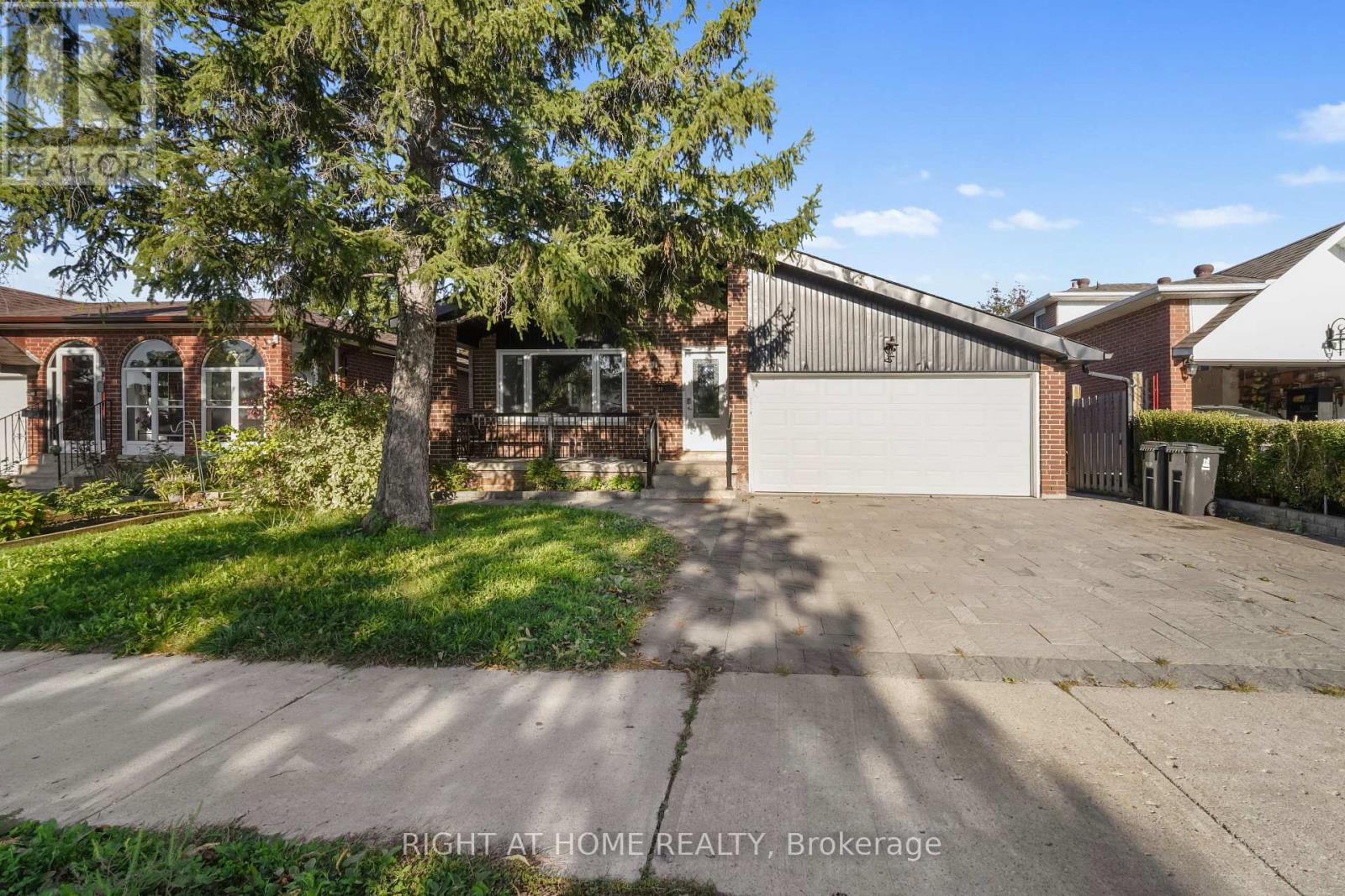 21 Cleethorpes Boulevard Property Photo 1