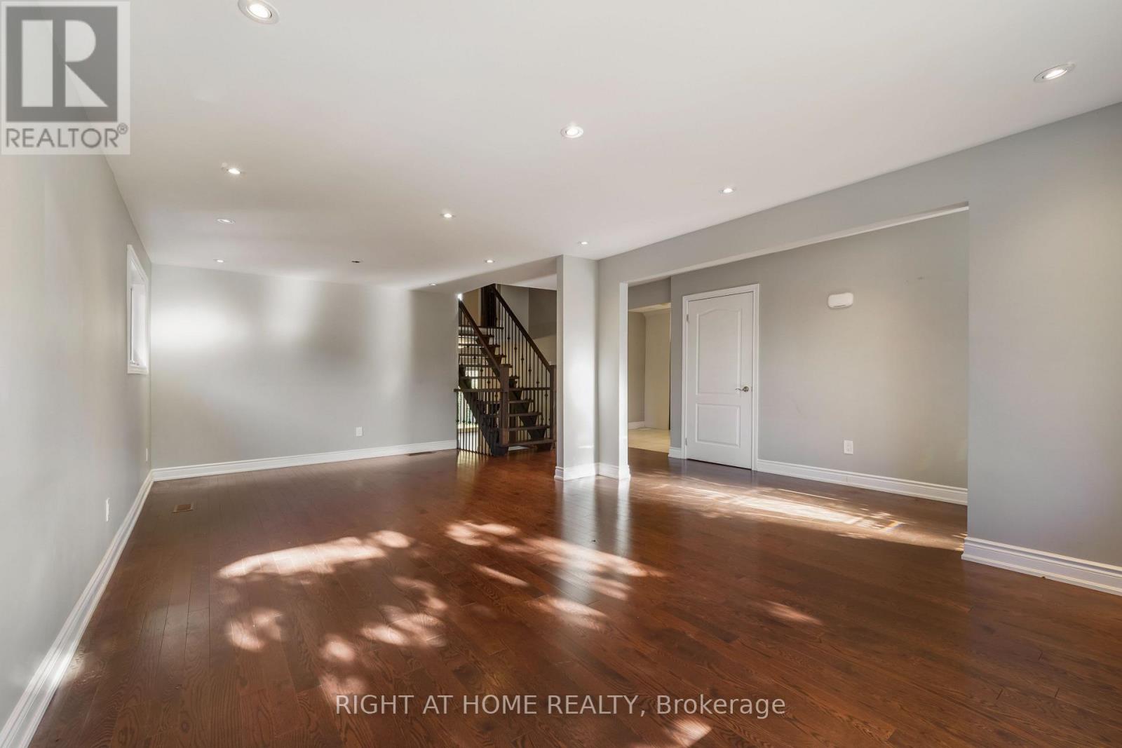 21 Cleethorpes Boulevard Property Photo 5