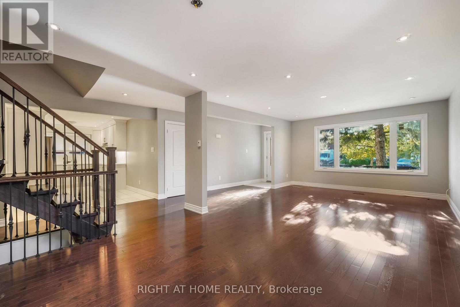21 Cleethorpes Boulevard Property Photo 6