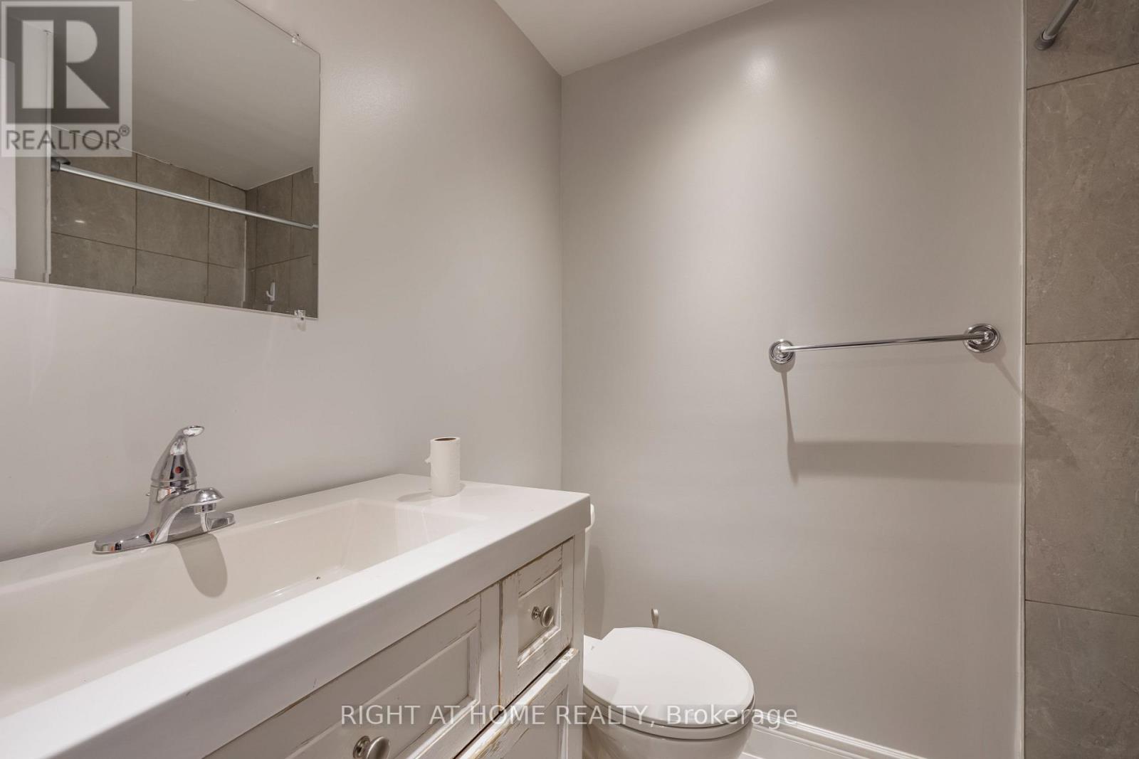 21 Cleethorpes Boulevard Property Photo 11
