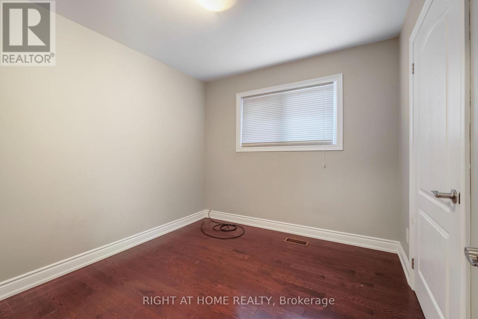 21 Cleethorpes Boulevard Property Photo 14