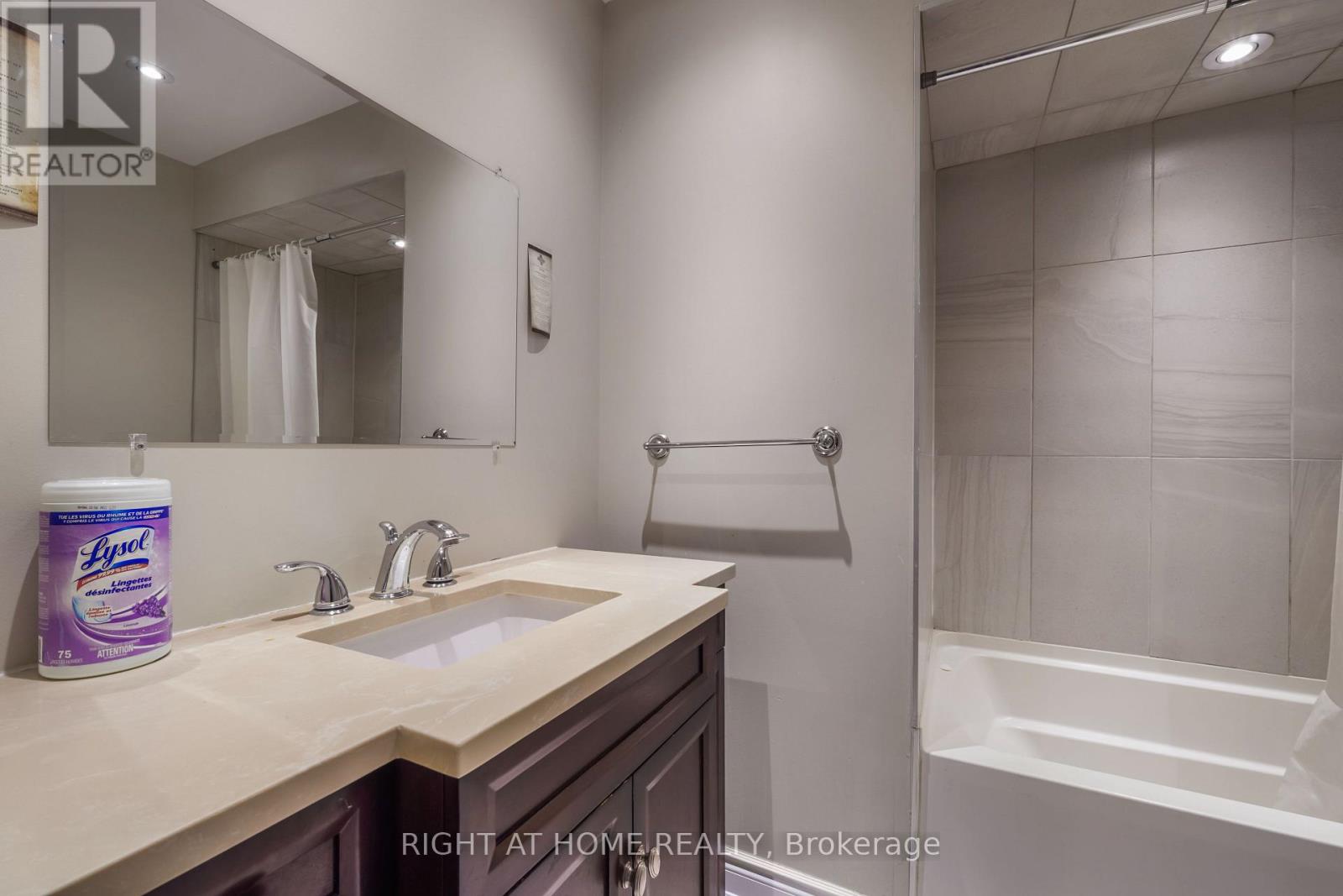 21 Cleethorpes Boulevard Property Photo 17