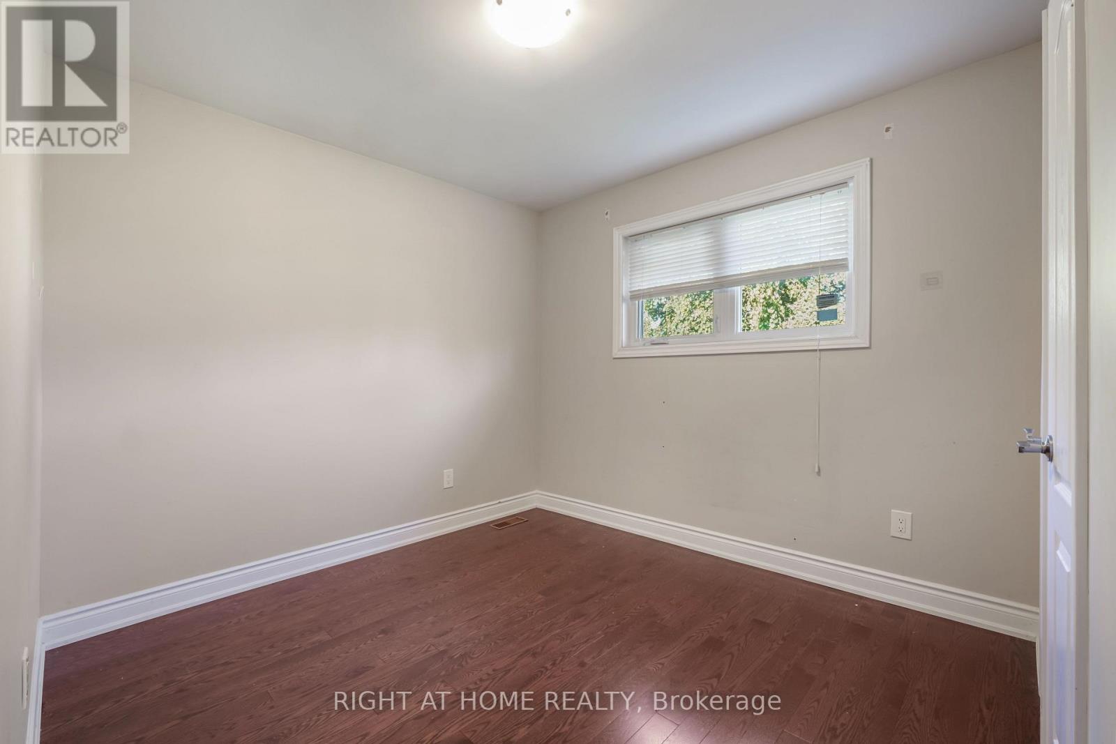21 Cleethorpes Boulevard Property Photo 19