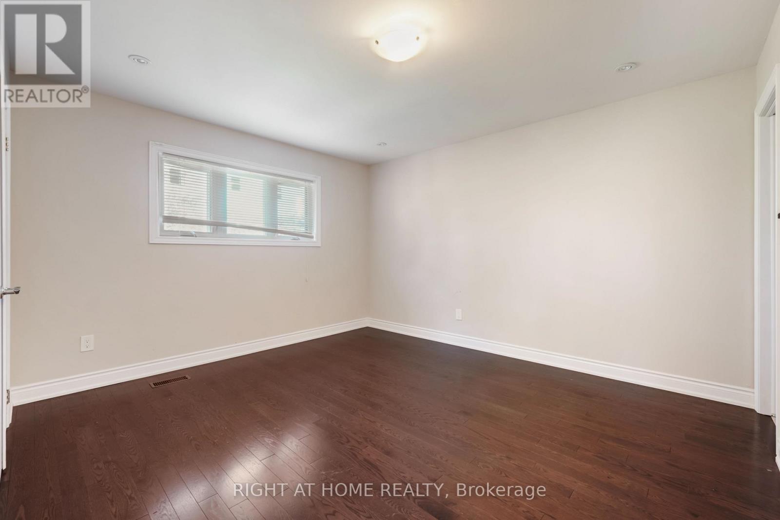 21 Cleethorpes Boulevard Property Photo 20