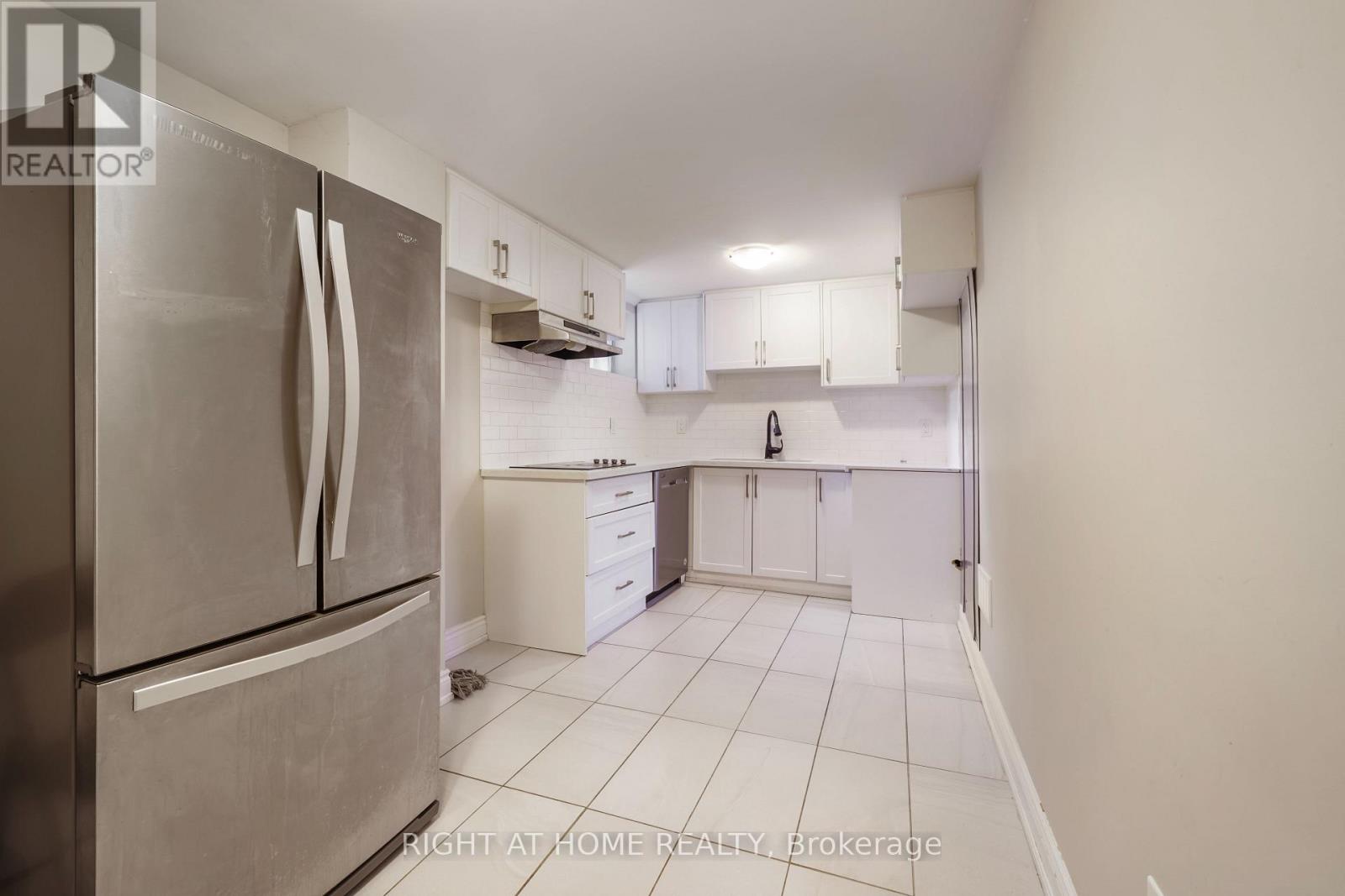 21 Cleethorpes Boulevard Property Photo 23