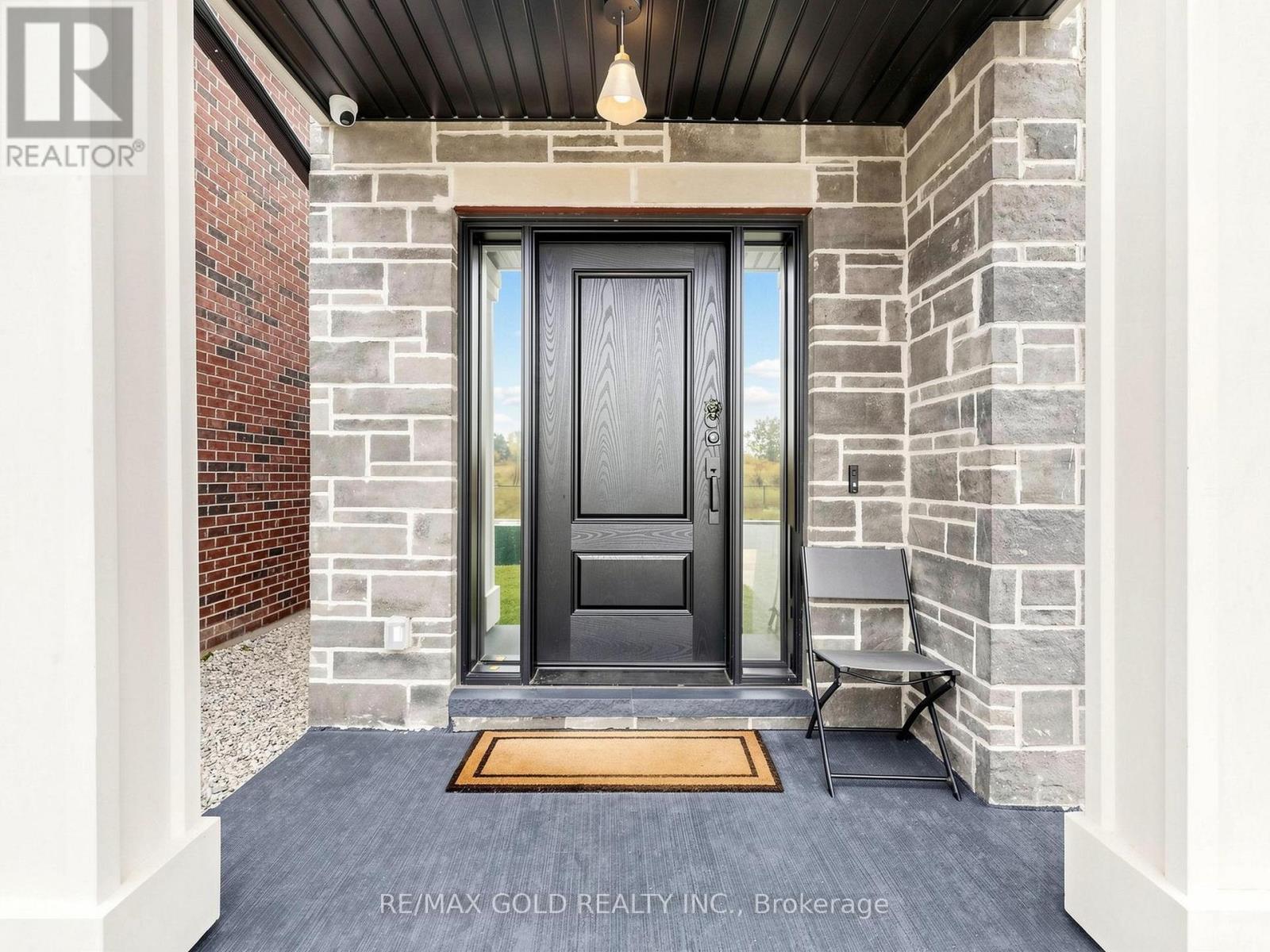 77 Chelliah Court Property Photo 6